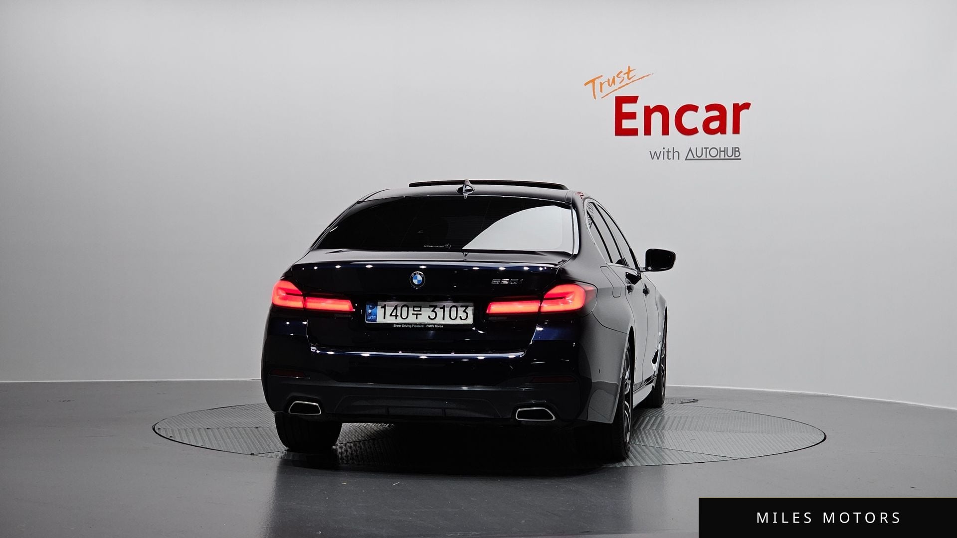 BMW 5 Series (G30) 2021 — миниатюра 4