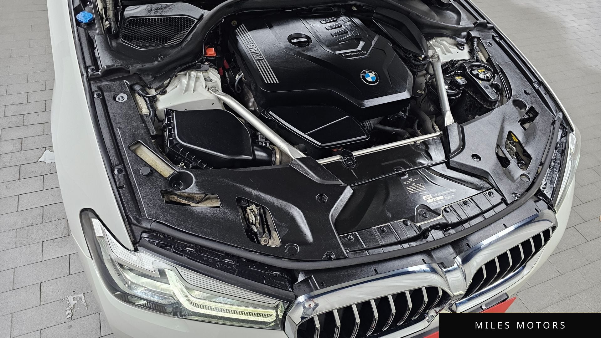 BMW 5 Series (G30) 2021 — миниатюра 6