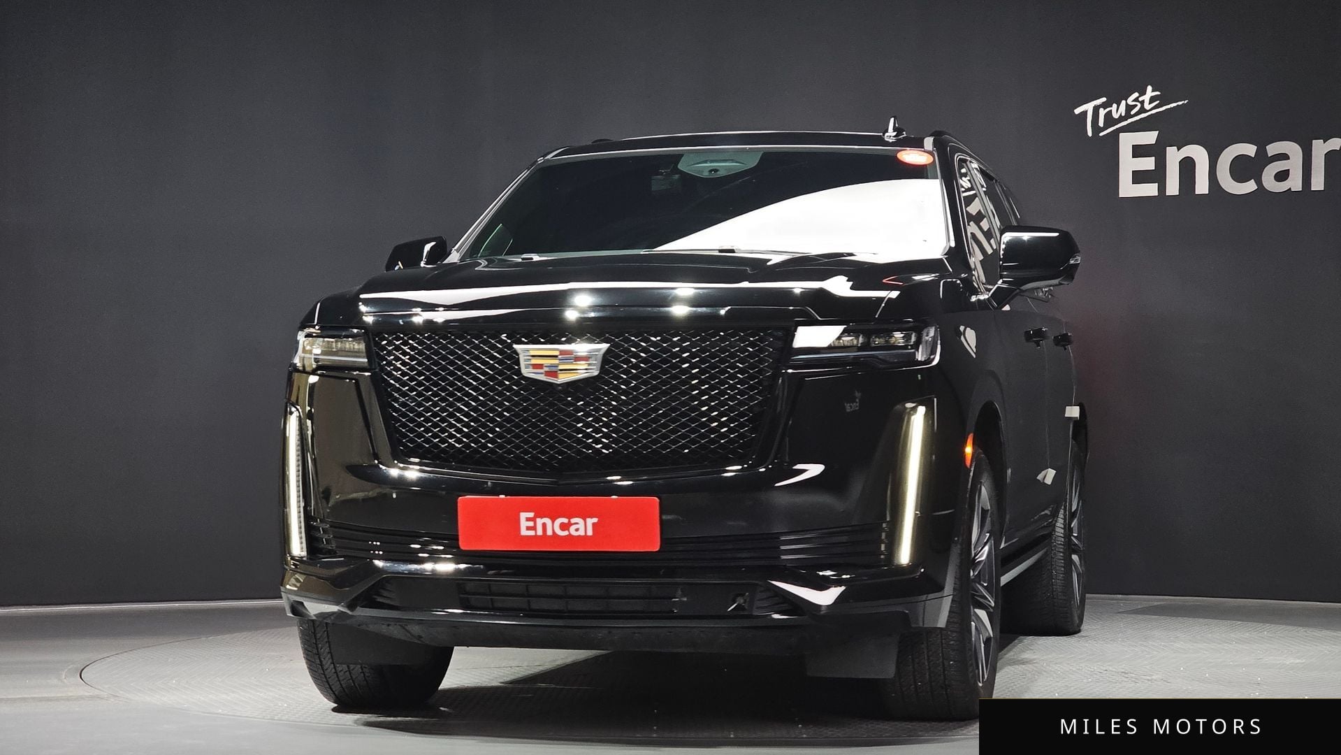 Cadillac Escalade 2023 — миниатюра 3