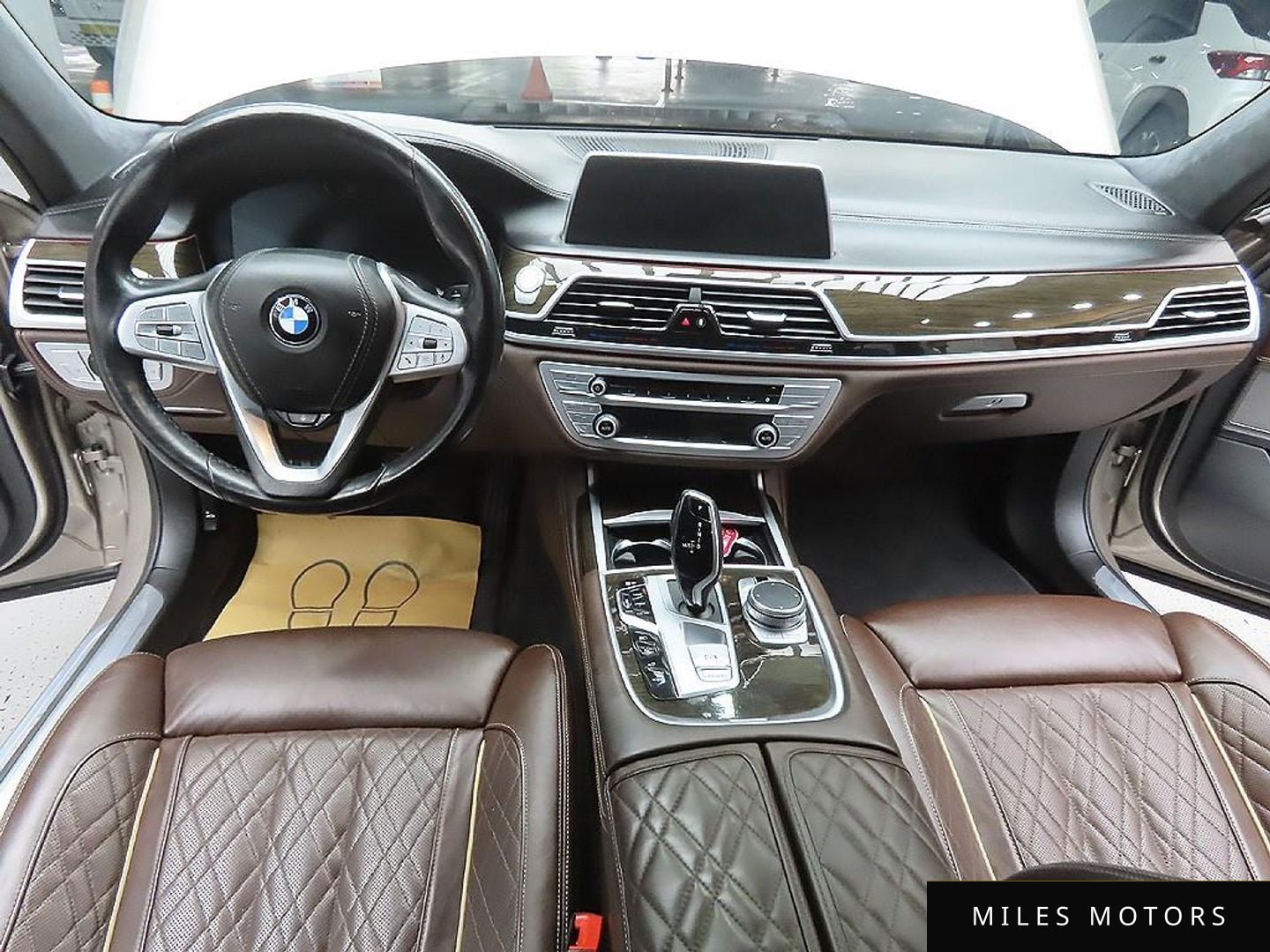 BMW 7 Series (G11) 2021 — миниатюра 9