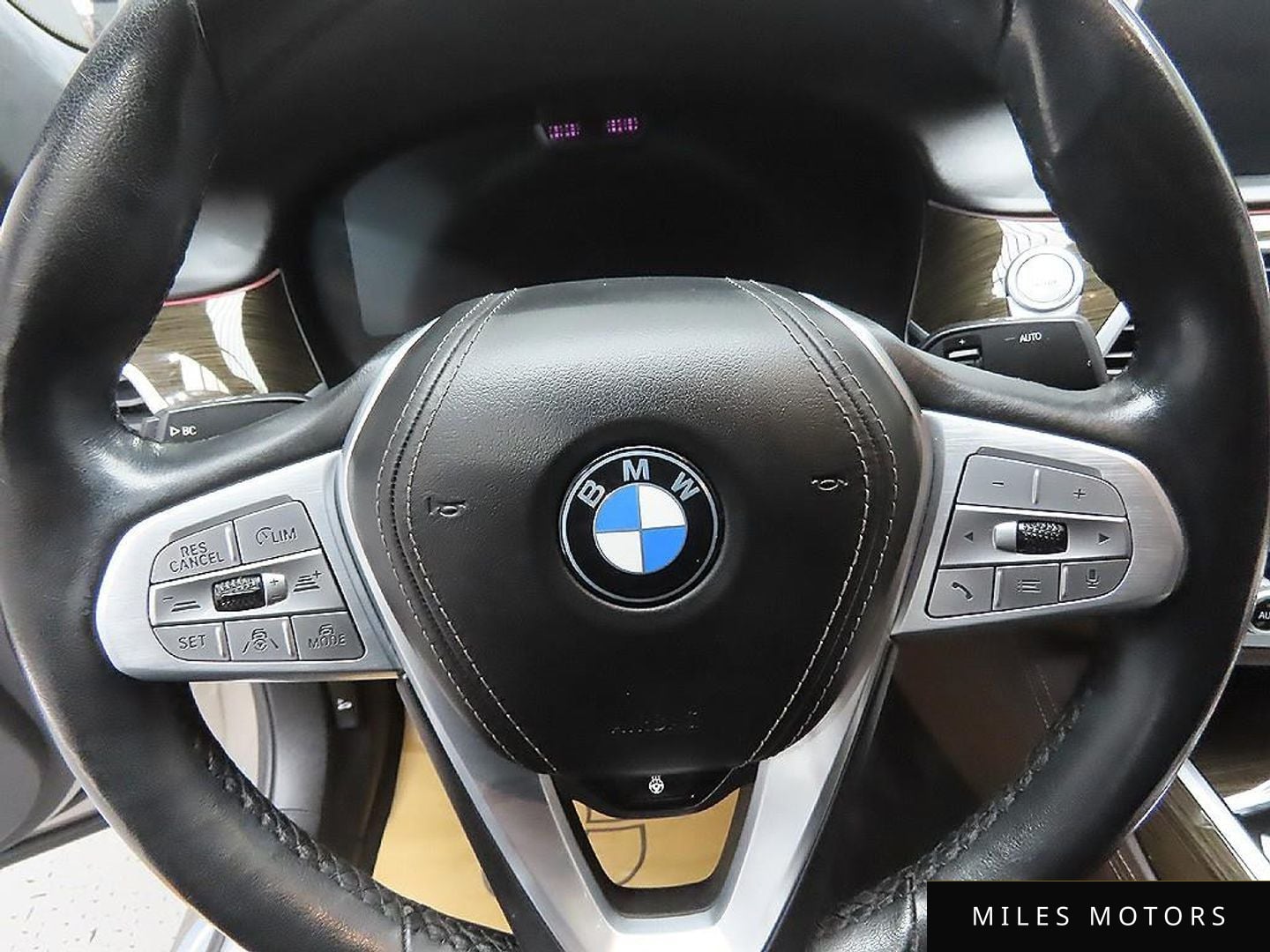 BMW 7 Series (G11) 2021 — миниатюра 12