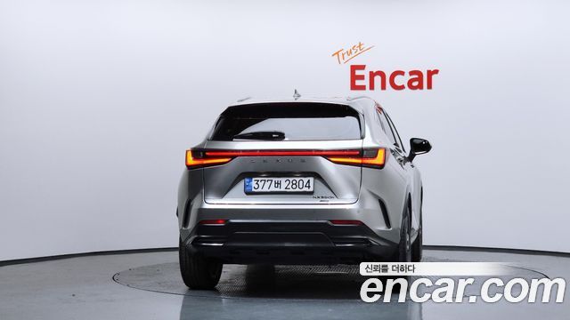 Лексус NX350h 2024 — миниатюра 3