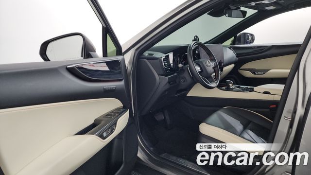 Лексус NX350h 2024 — миниатюра 9