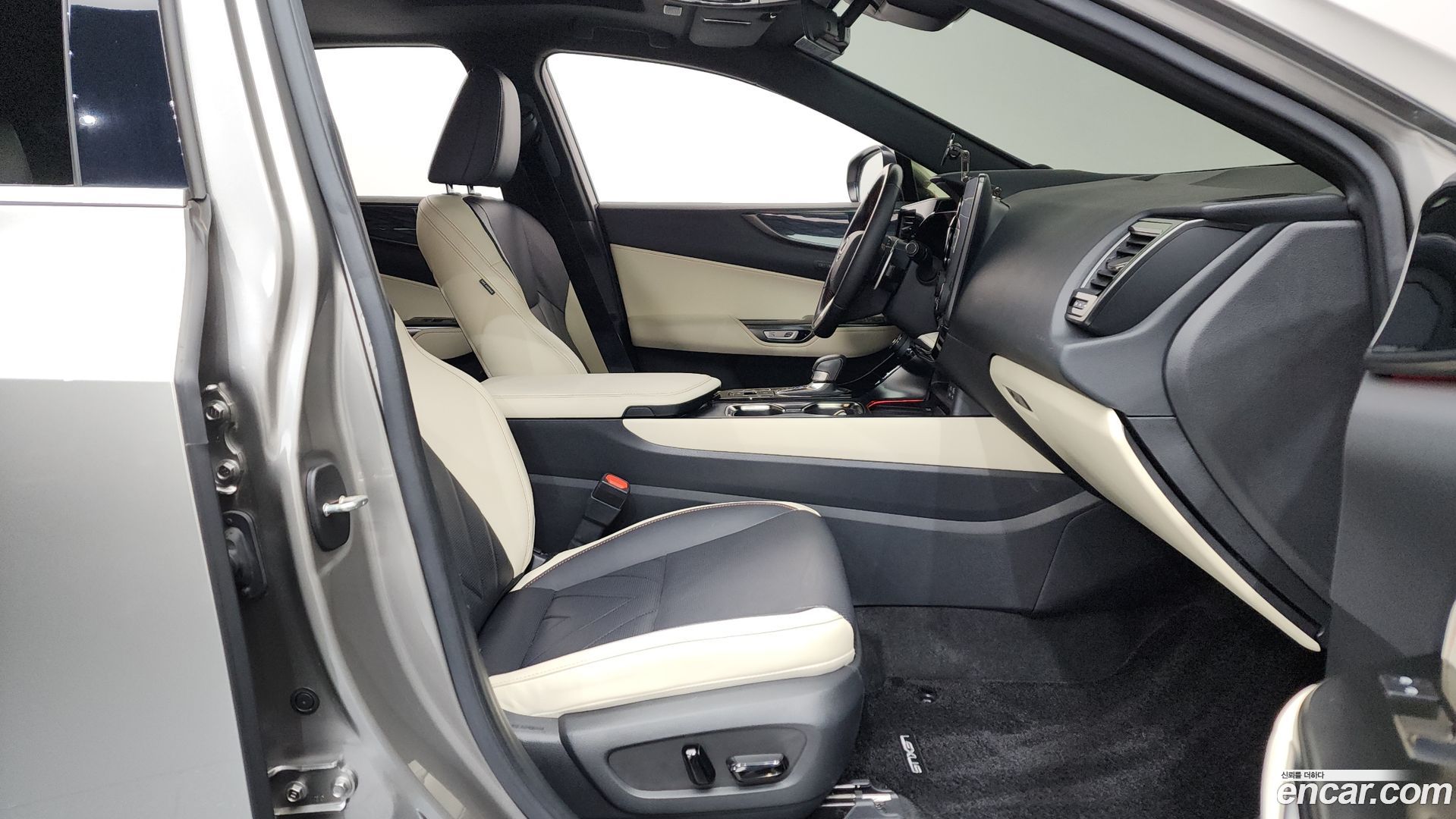 Лексус NX350h 2024 — миниатюра 11
