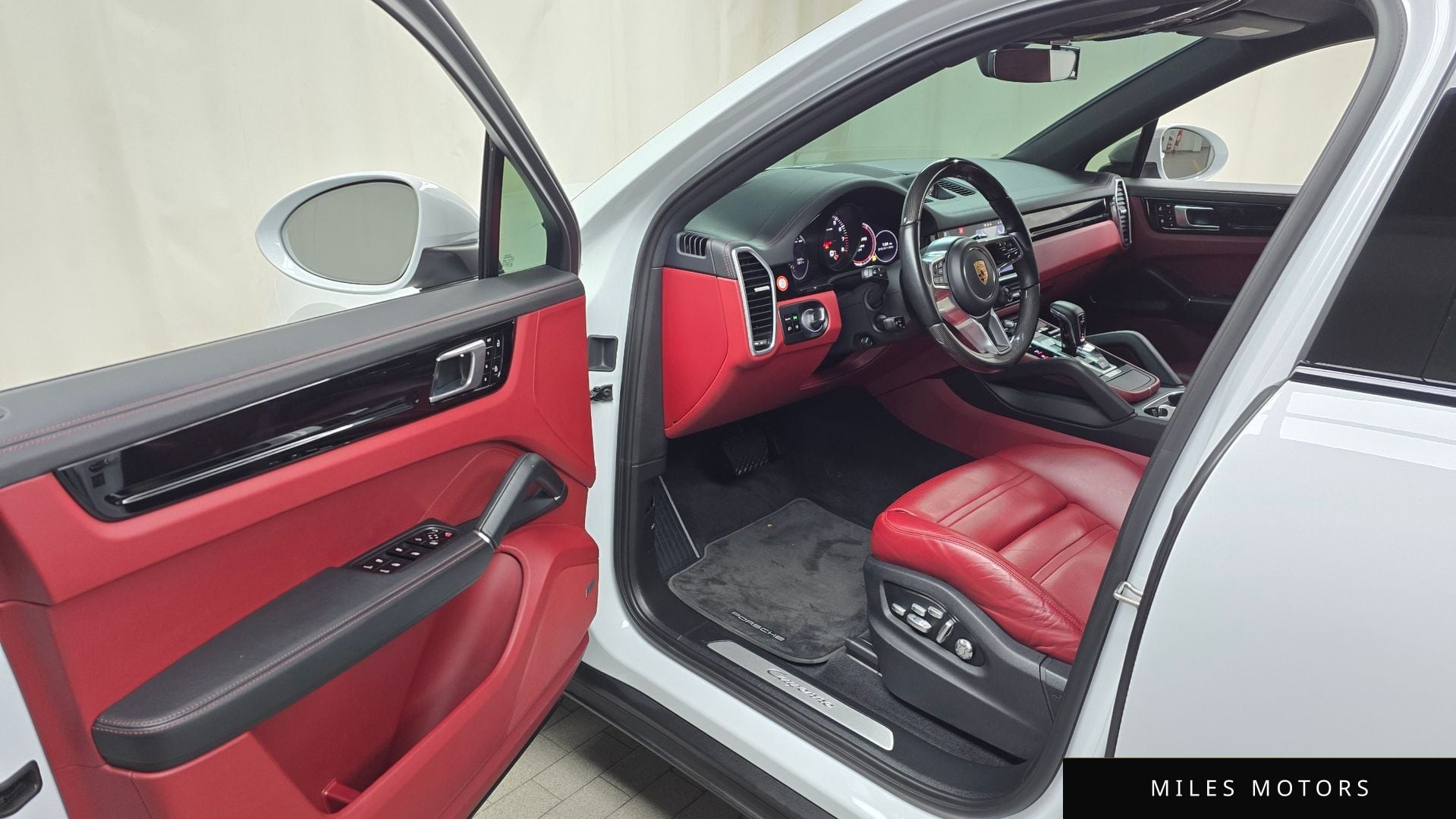 Porsche Cayenne 2020 — миниатюра 10