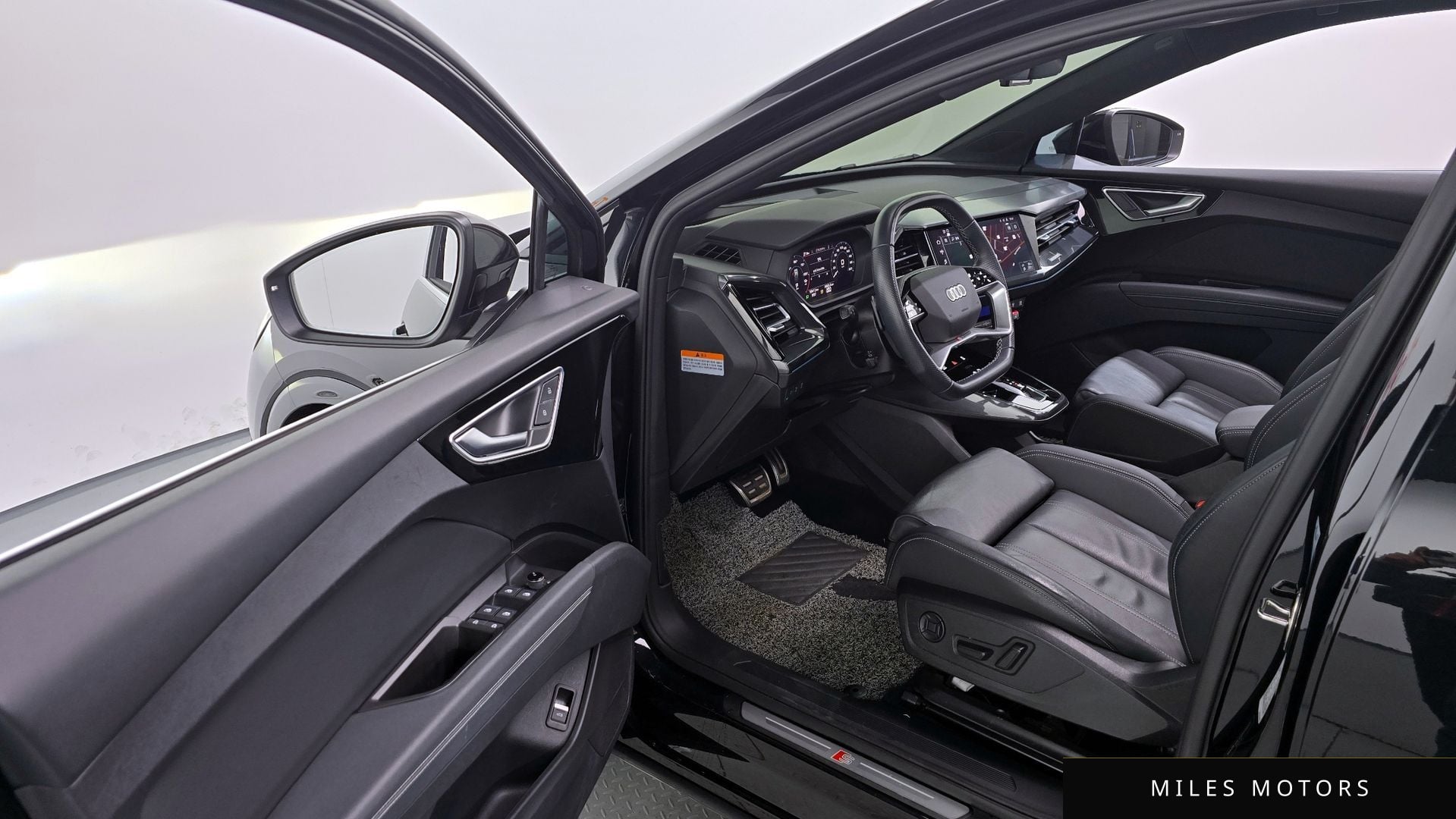 Audi Q4 e-tron 2022 — миниатюра 10