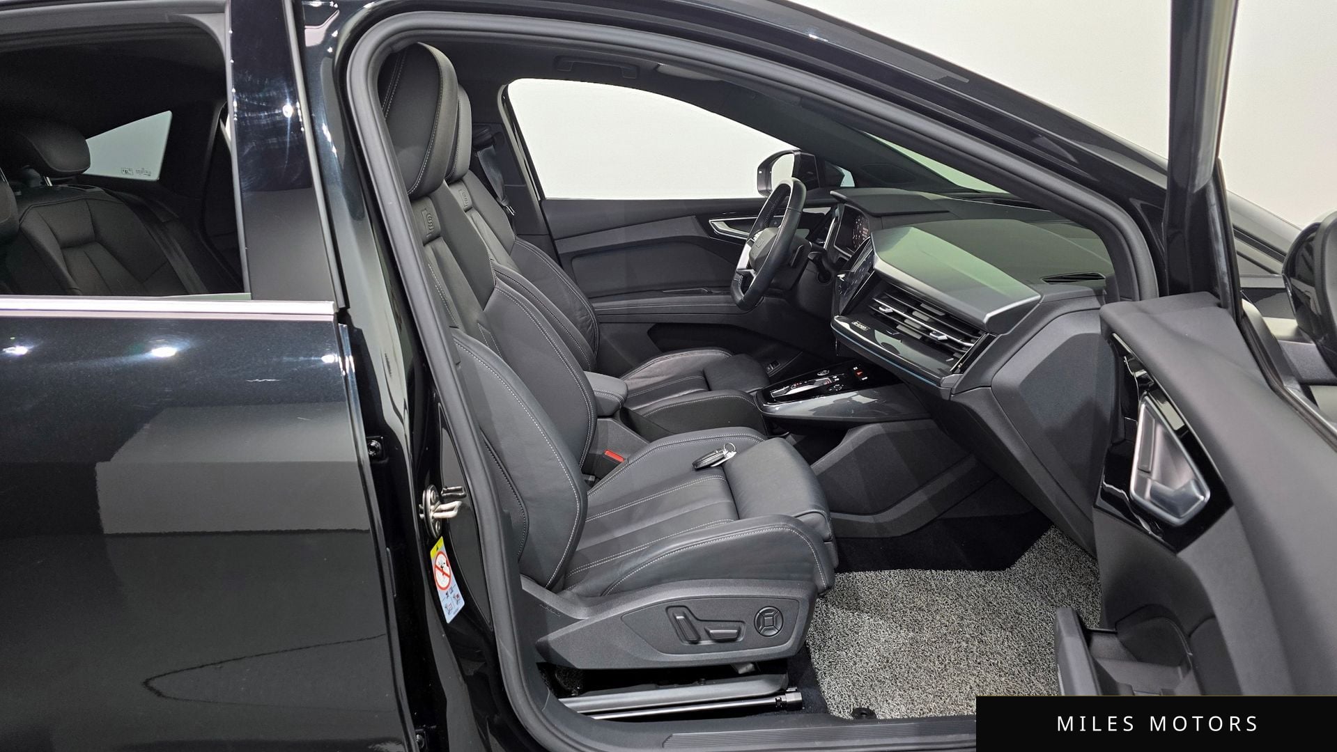 Audi Q4 e-tron 2022 — миниатюра 11