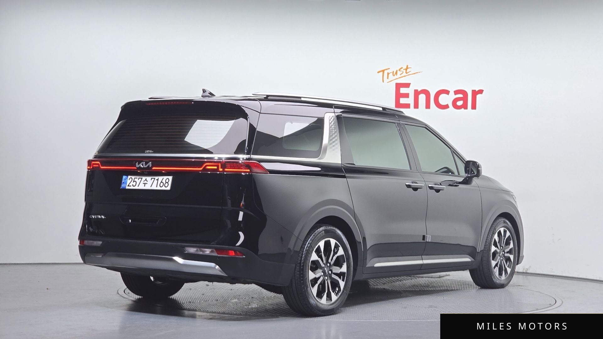 Kia Carnival 2022 — миниатюра 2