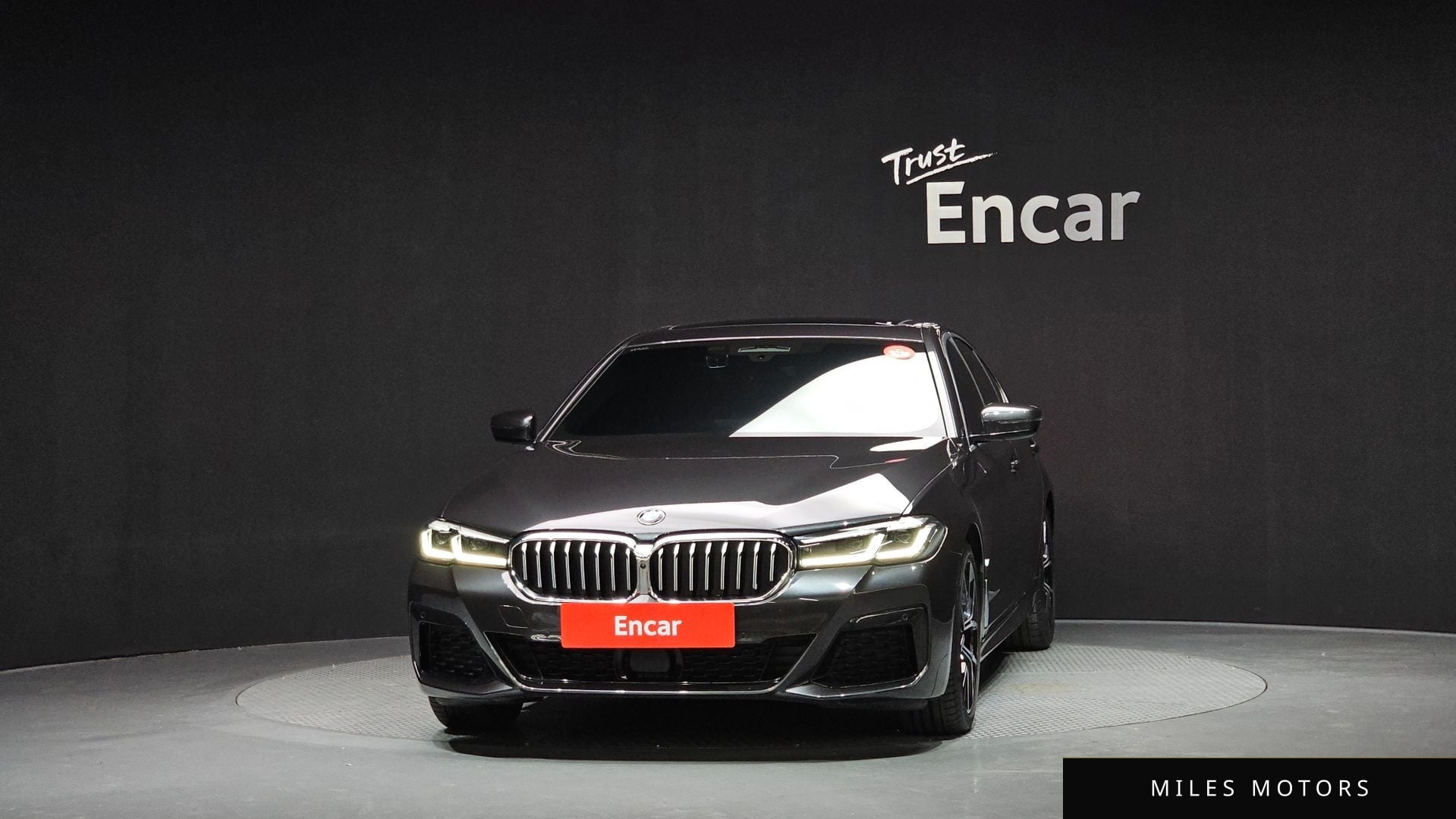BMW 5 Series (G30) 2021 — миниатюра 3