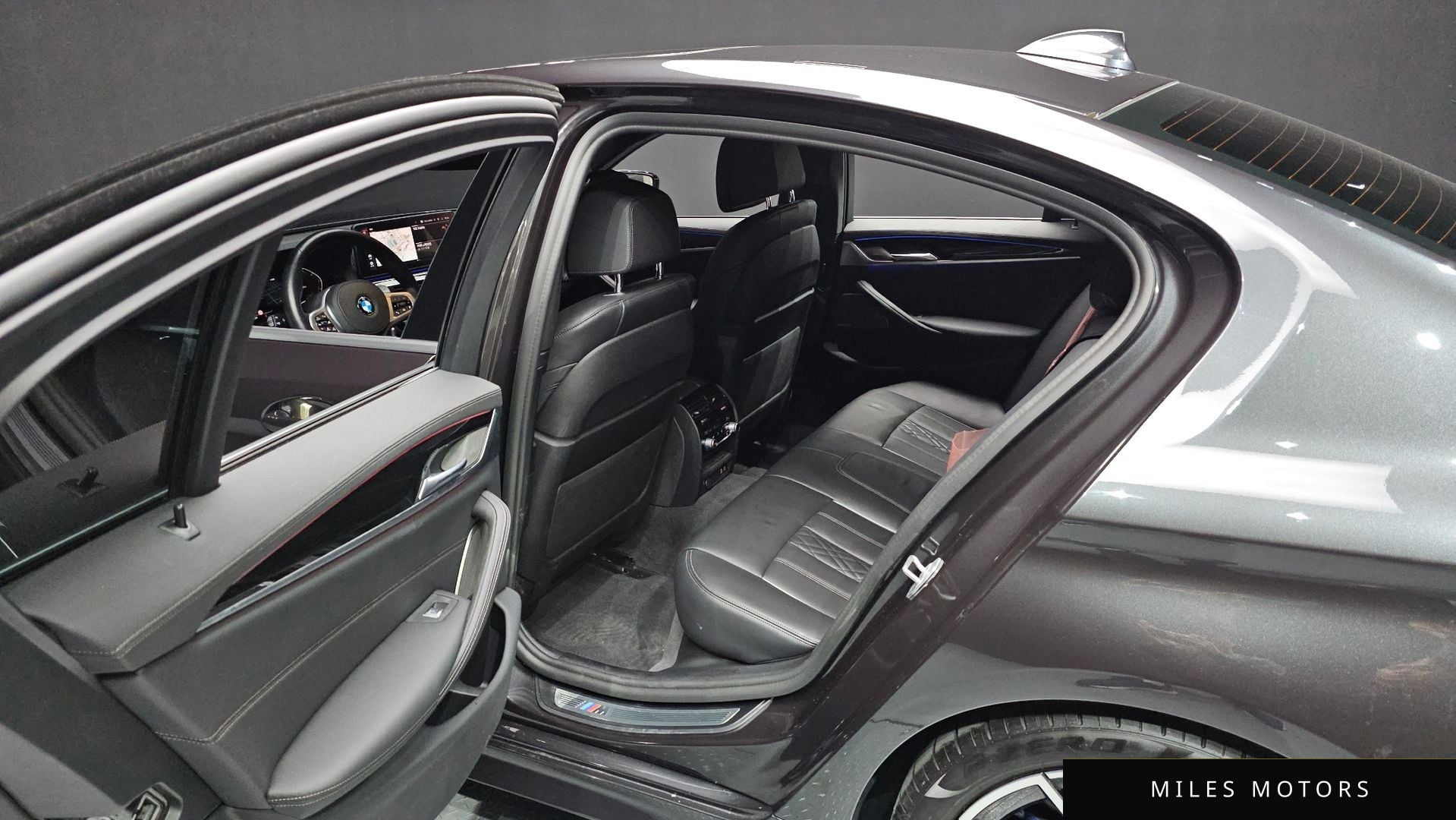 BMW 5 Series (G30) 2021 — миниатюра 12