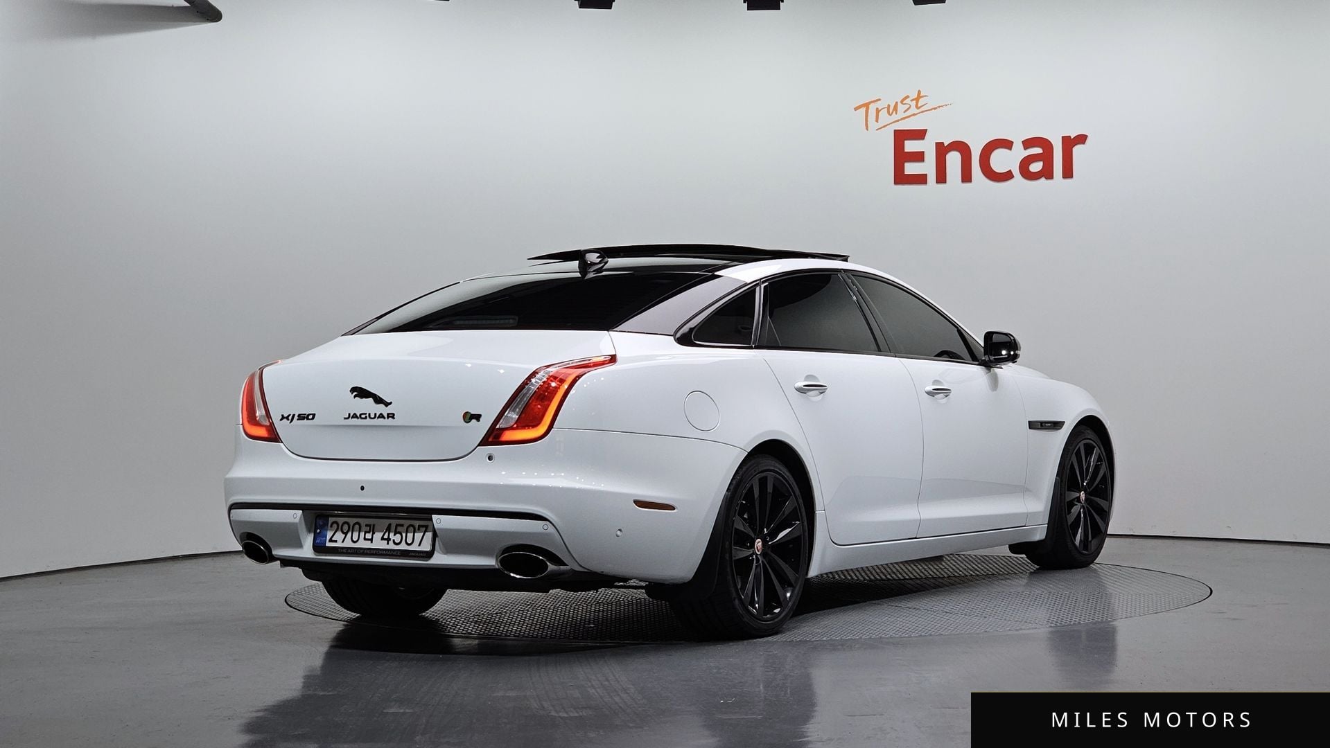 Jaguar All New XJ 2019 — миниатюра 2