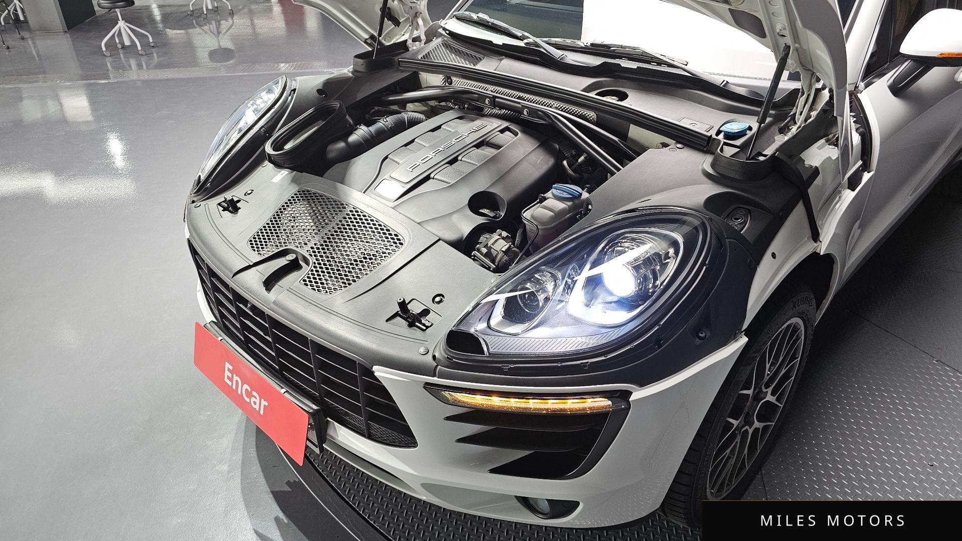 Porsche Macan 2017 — миниатюра 6