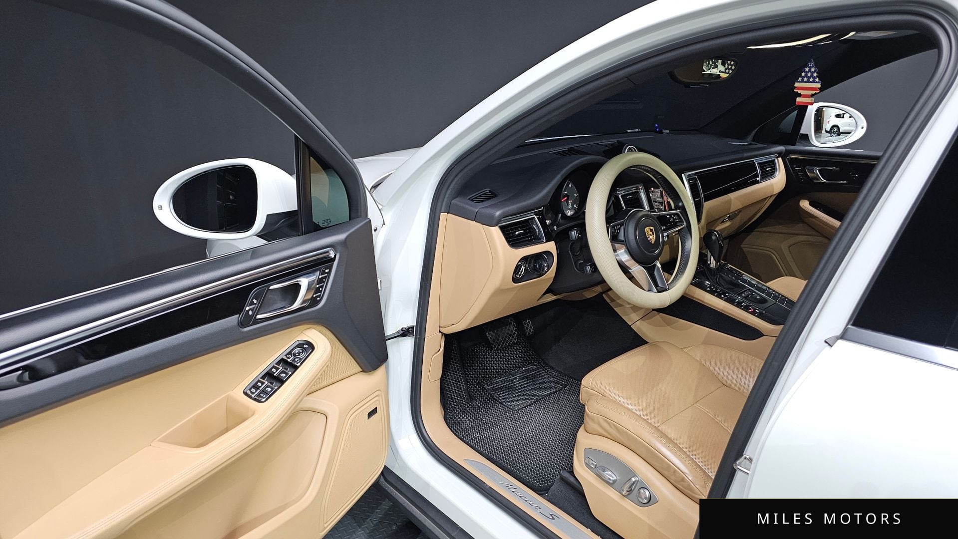 Porsche Macan 2017 — миниатюра 10