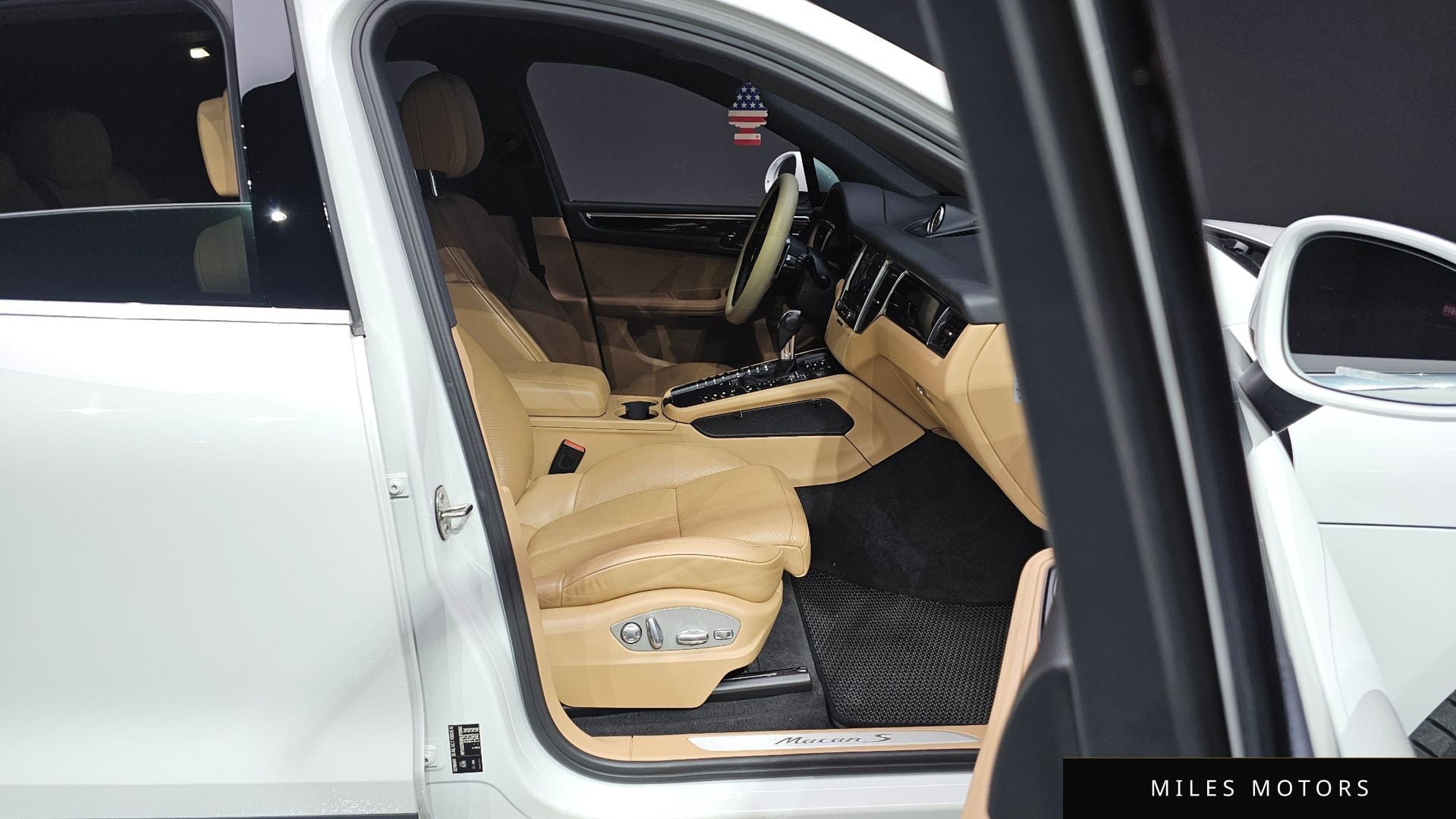 Porsche Macan 2017 — миниатюра 12
