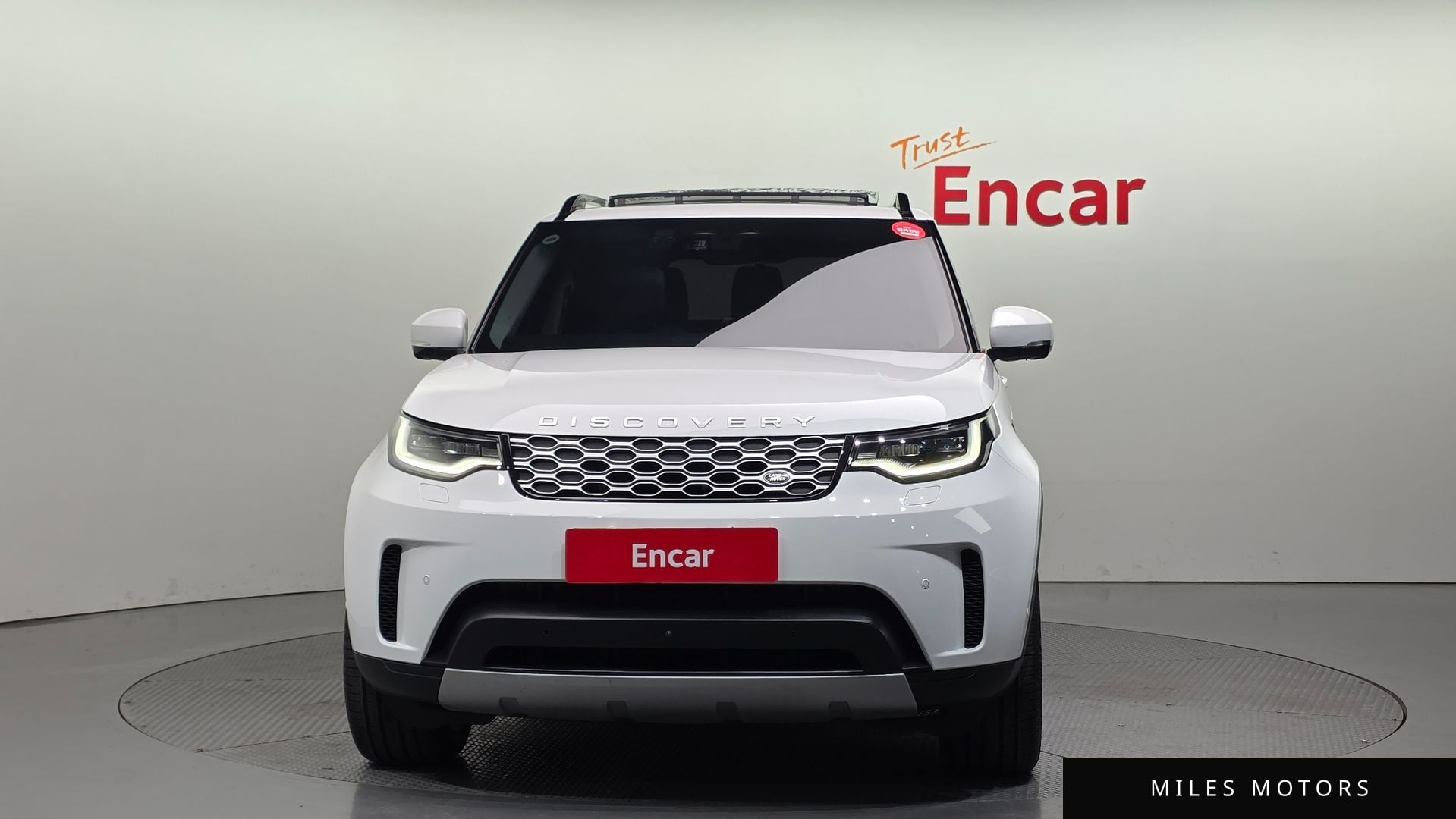 Land Rover Discovery 2023 — миниатюра 3