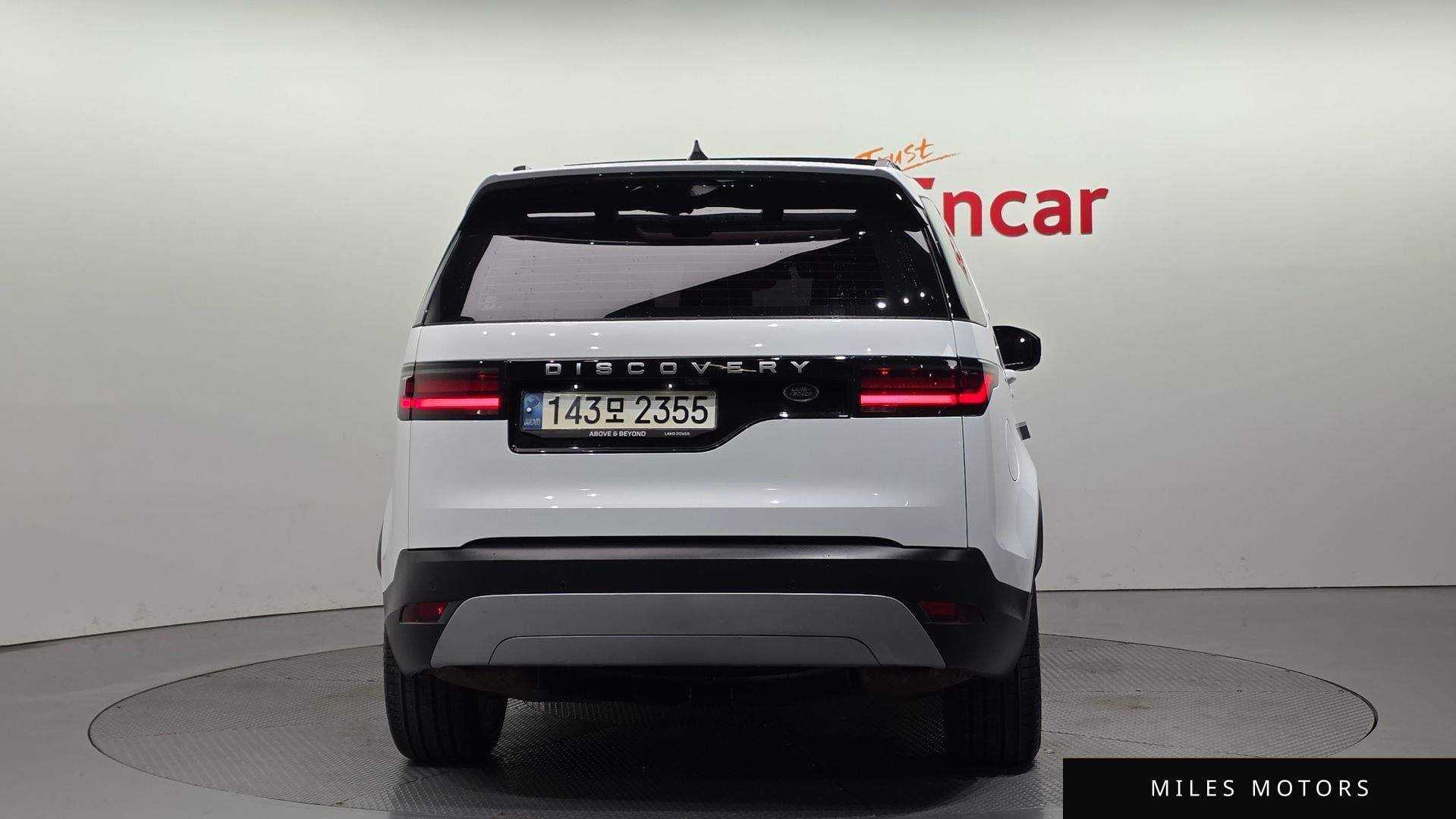 Land Rover Discovery 2023 — миниатюра 4