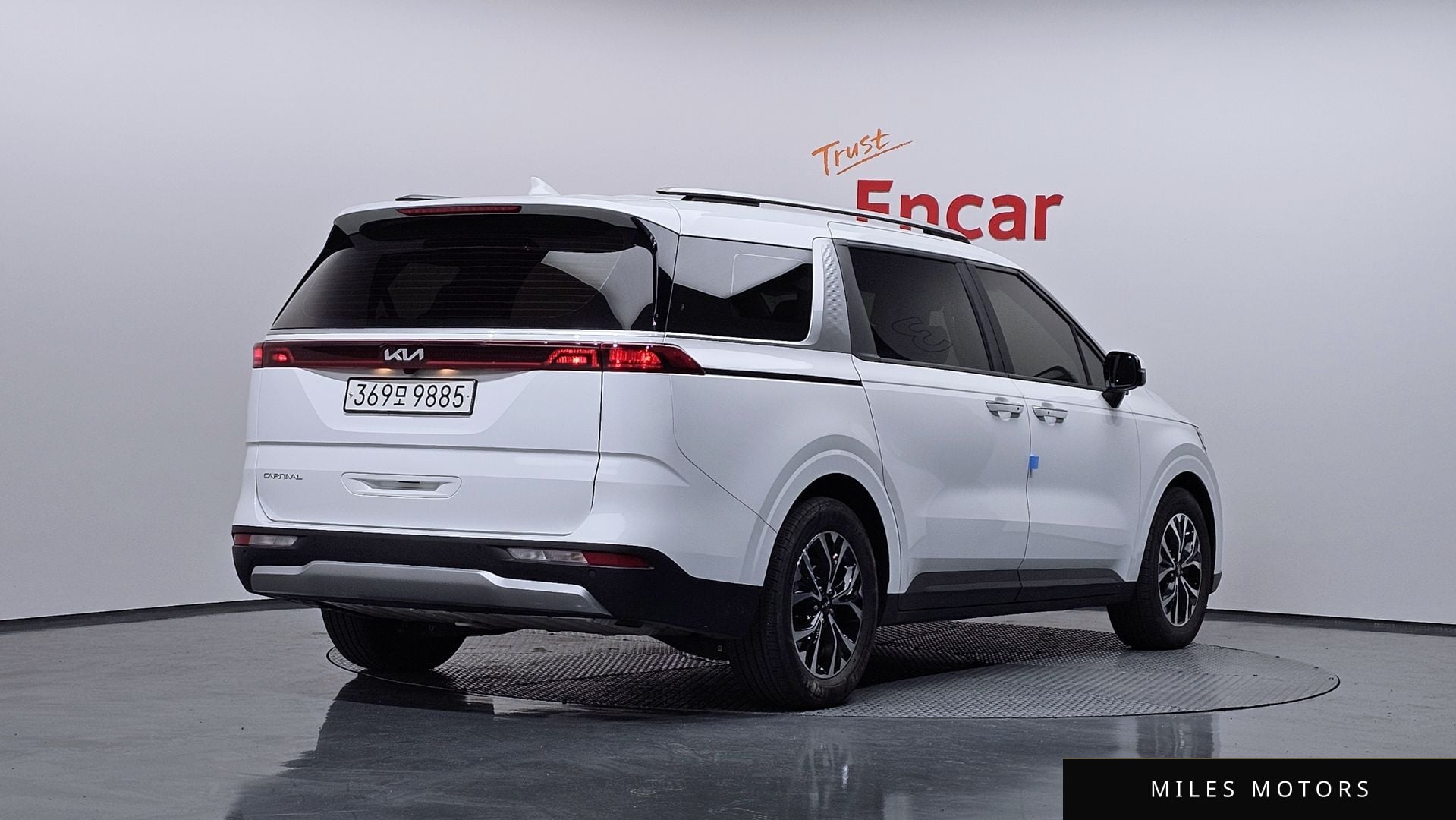 Kia Carnival 2023 — миниатюра 2