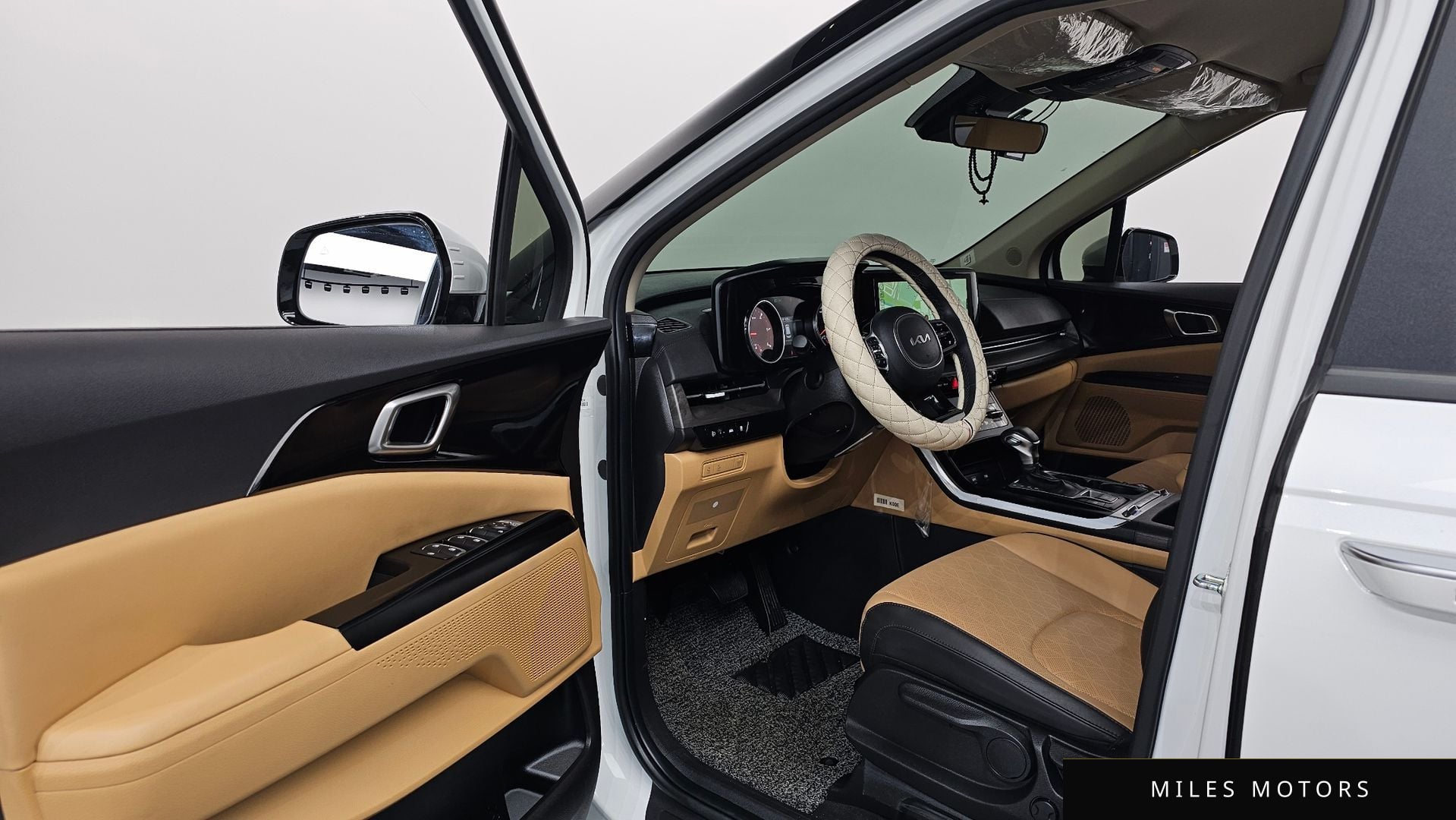 Kia Carnival 2023 — миниатюра 10