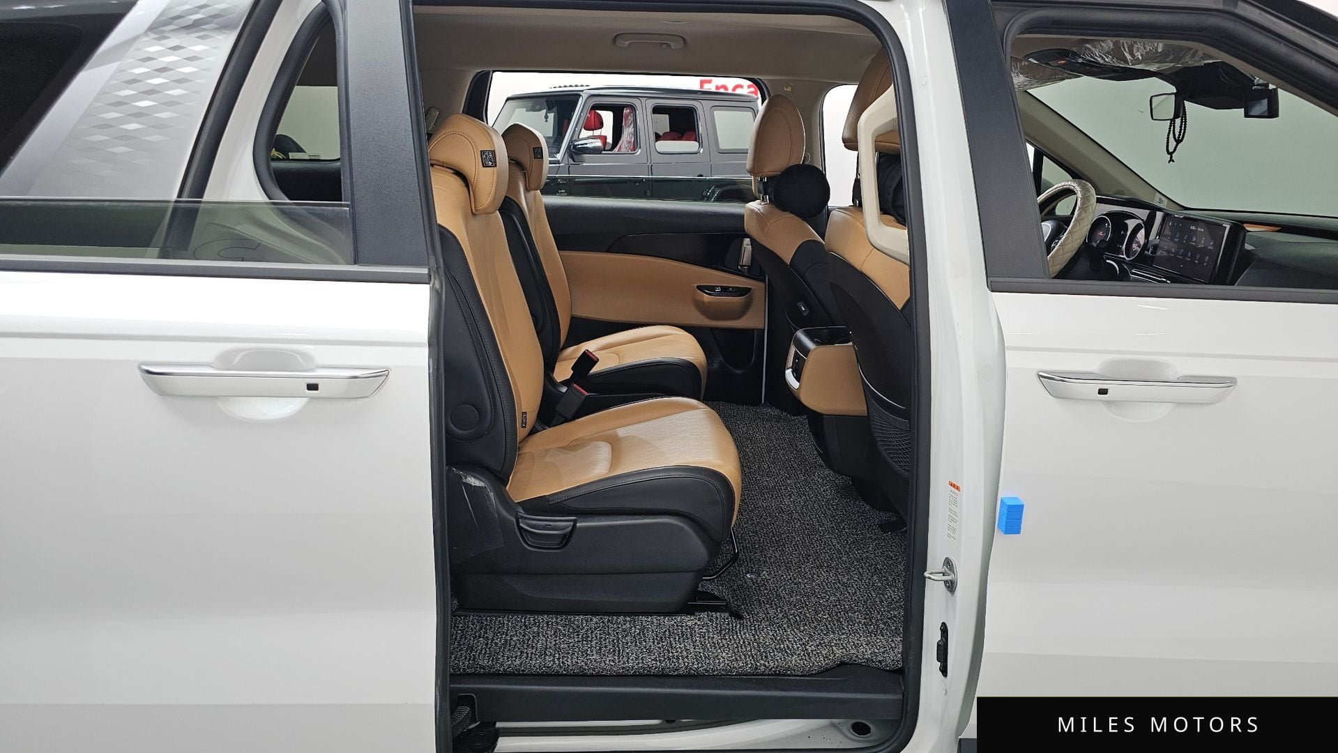 Kia Carnival 2023 — миниатюра 12