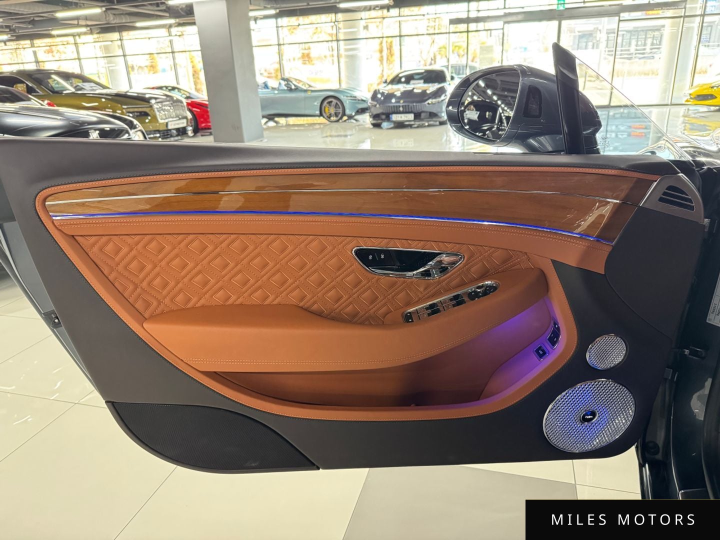 Bentley Continental GT 2020 — миниатюра 7