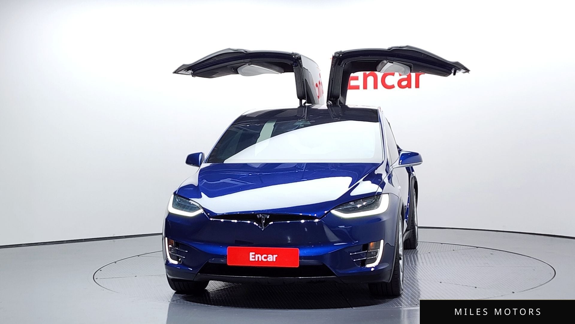 Tesla Model X 2019 — миниатюра 3