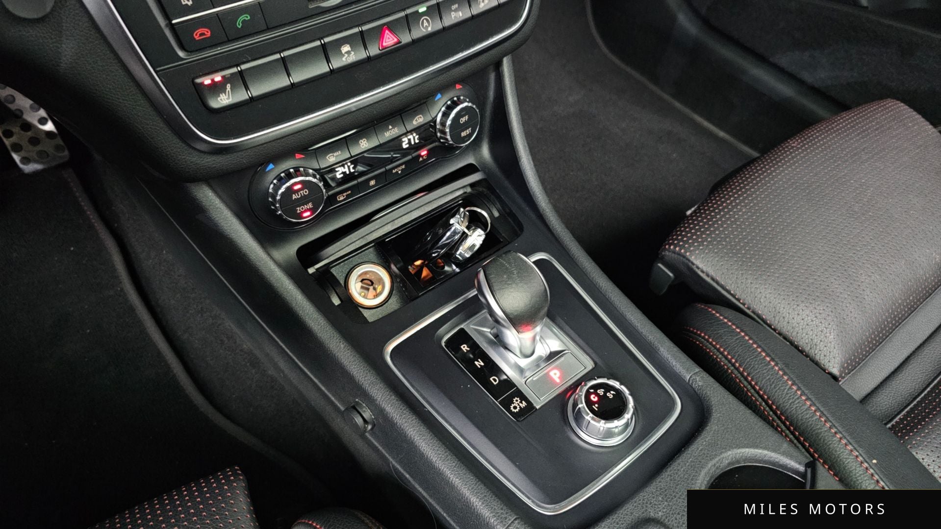Mercedes-Benz GLA-Class X156 2017 — миниатюра 9