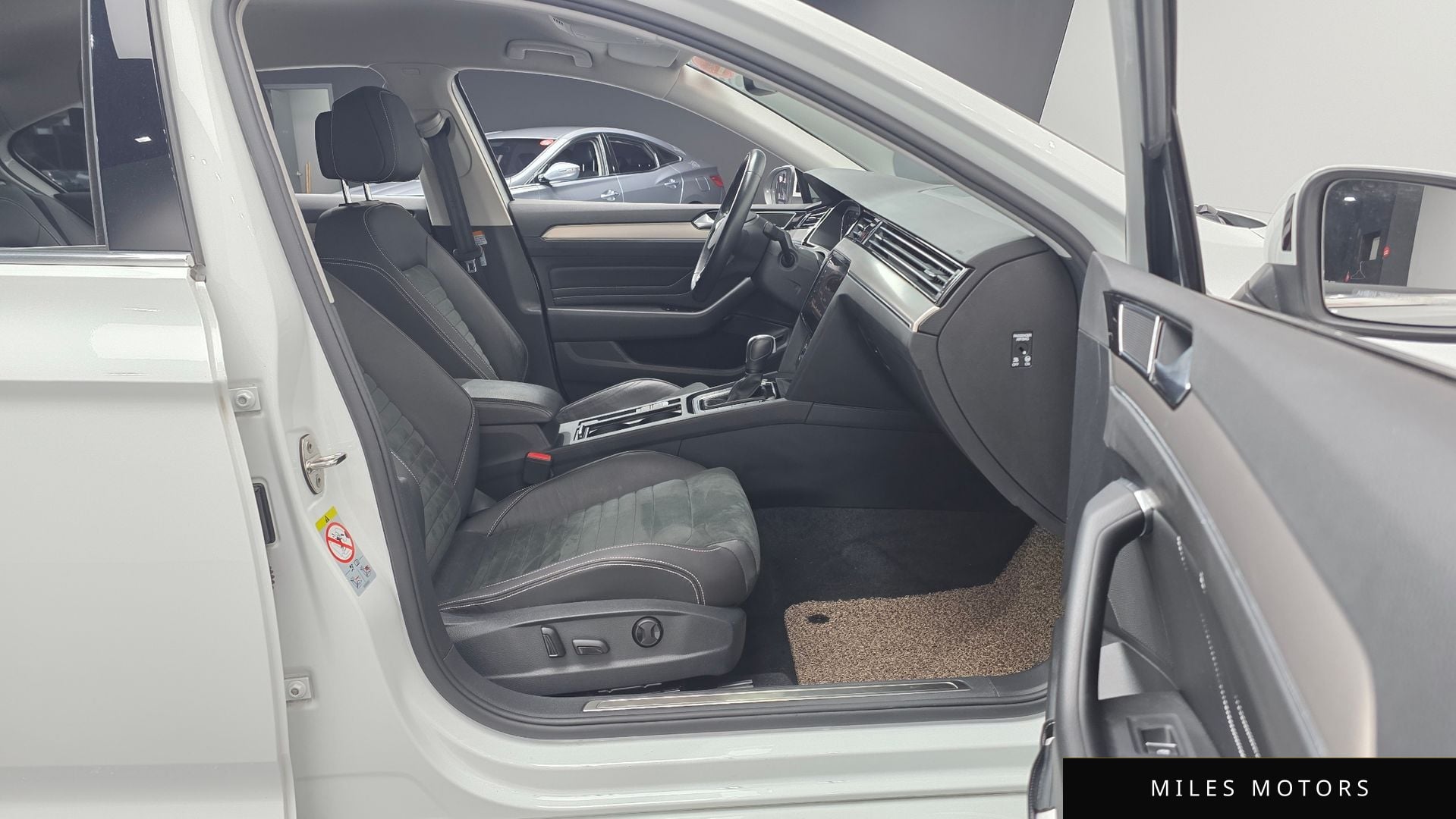 Volkswagen Passat 2022 — миниатюра 10