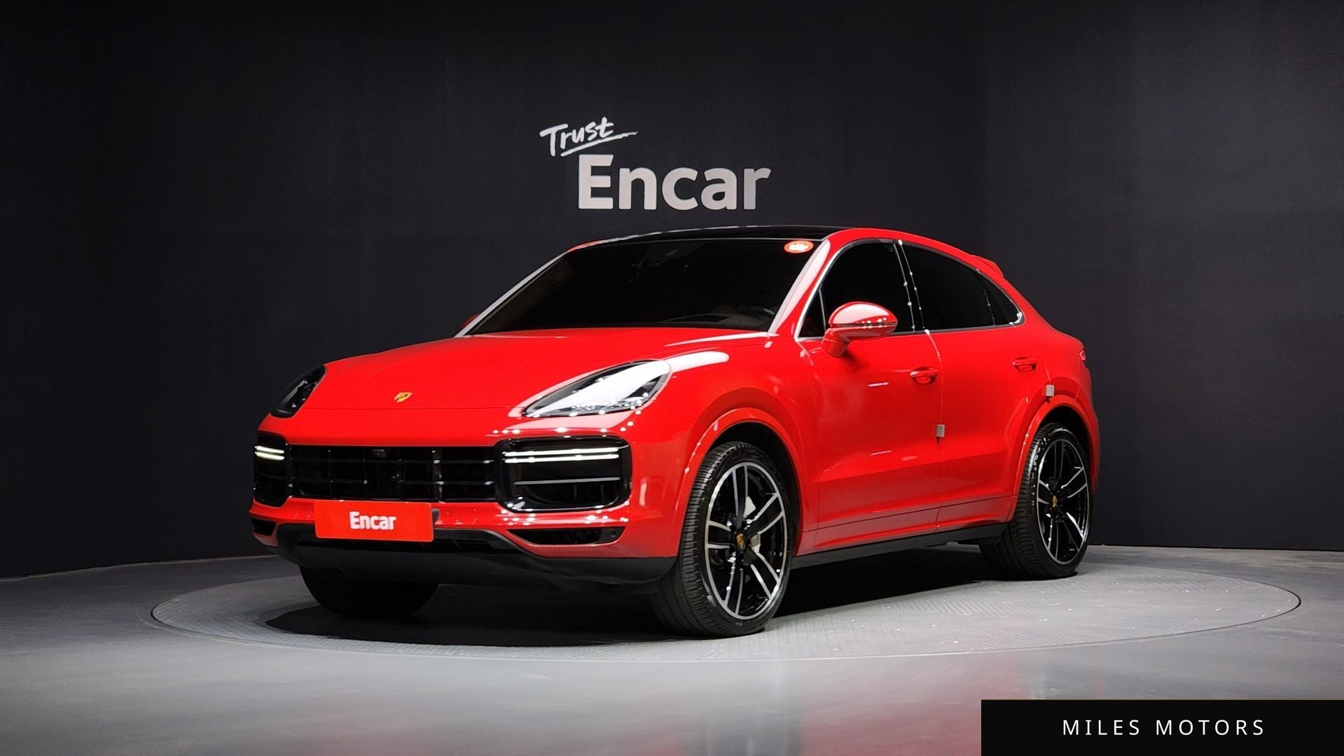 Porsche Cayenne 2021 — фото 1 из 12