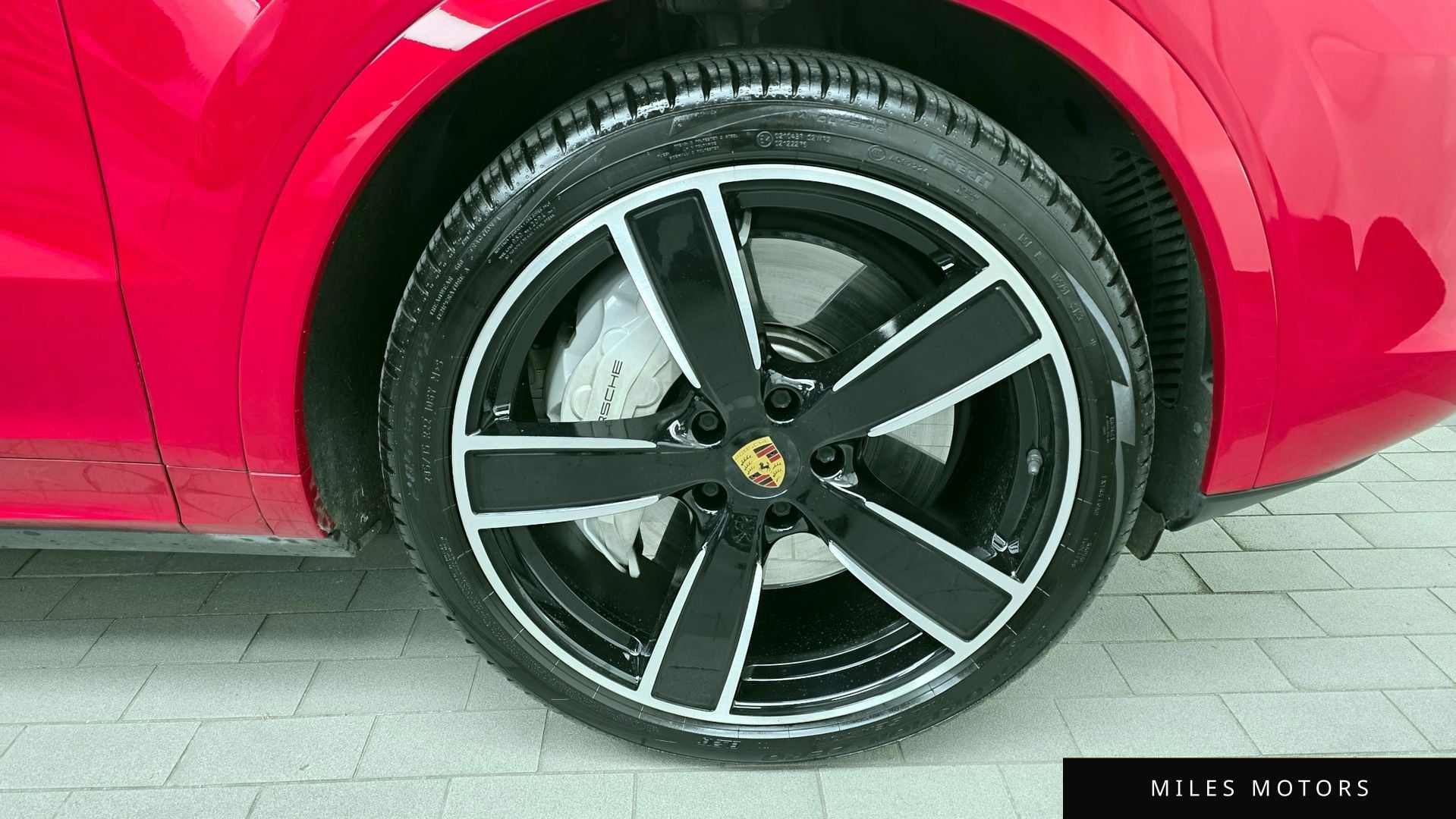 Porsche Cayenne 2021 — миниатюра 5