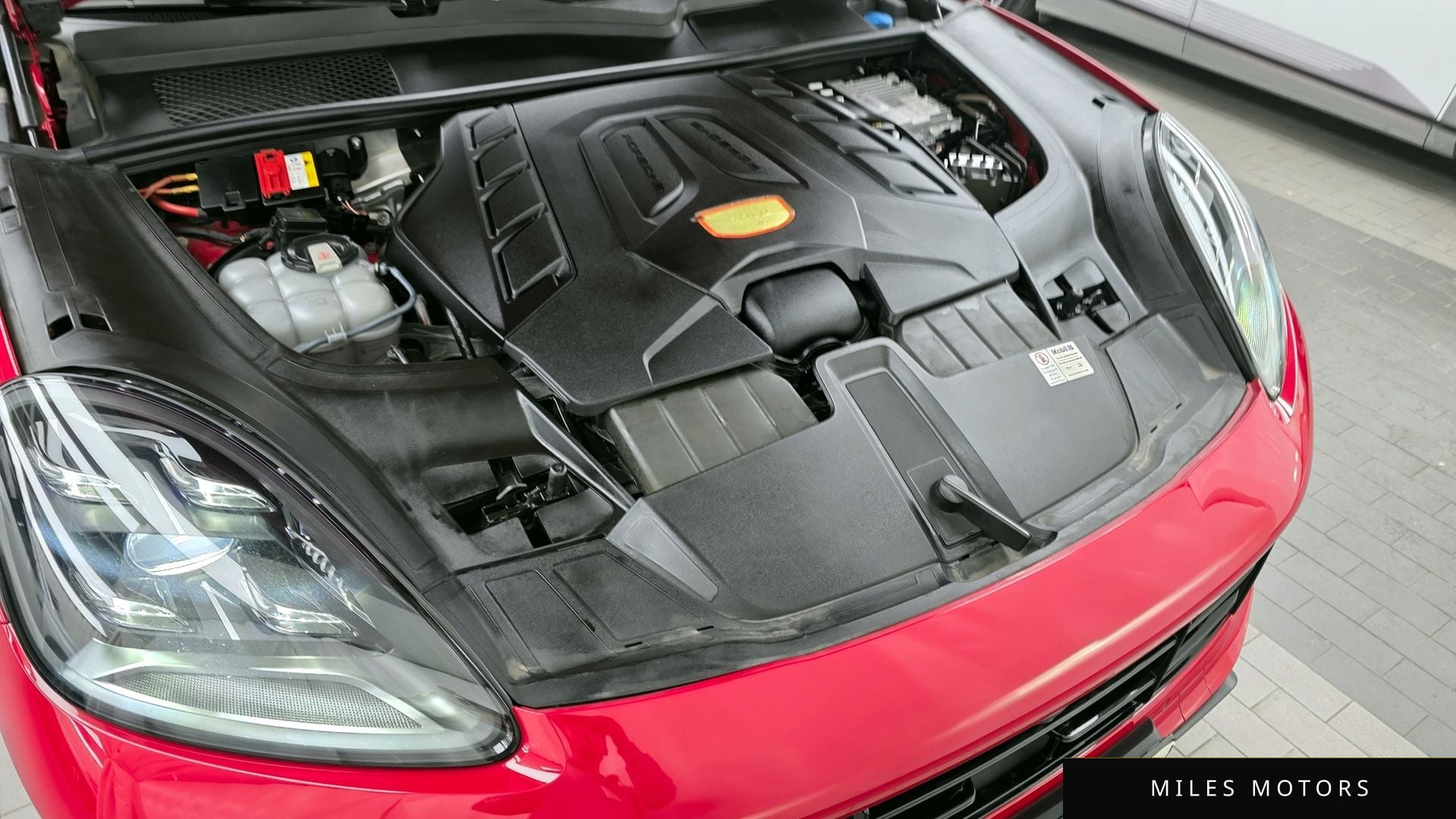 Porsche Cayenne 2021 — миниатюра 6