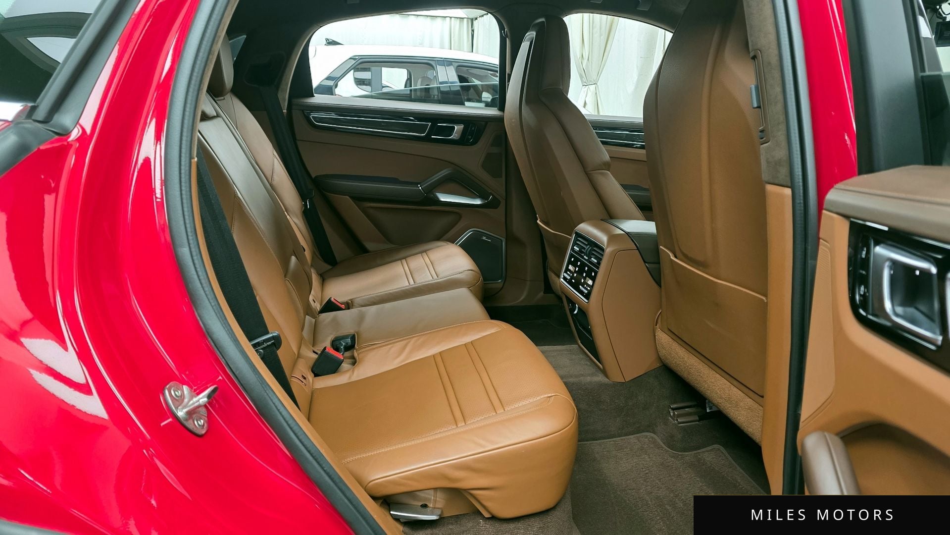 Porsche Cayenne 2021 — миниатюра 12