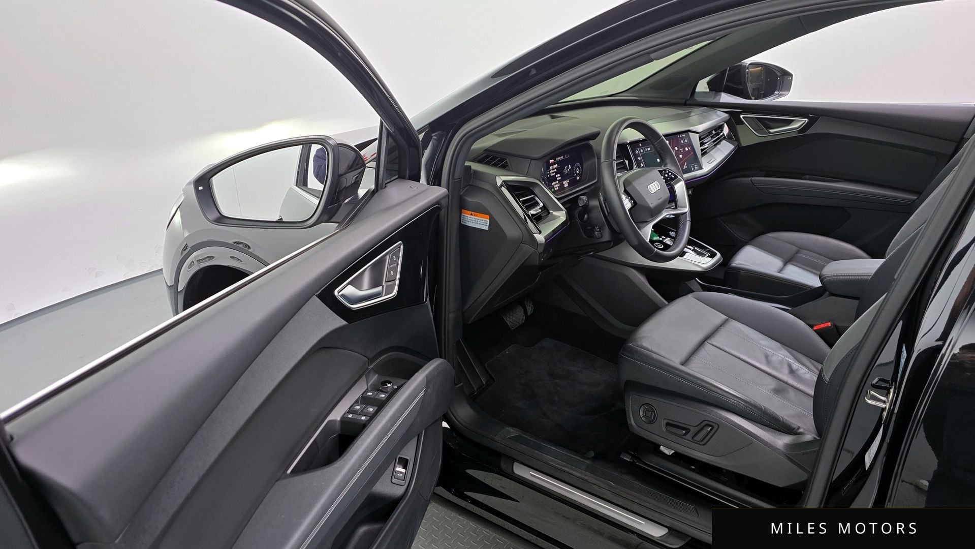 Audi Q4 e-tron 2022 — миниатюра 10
