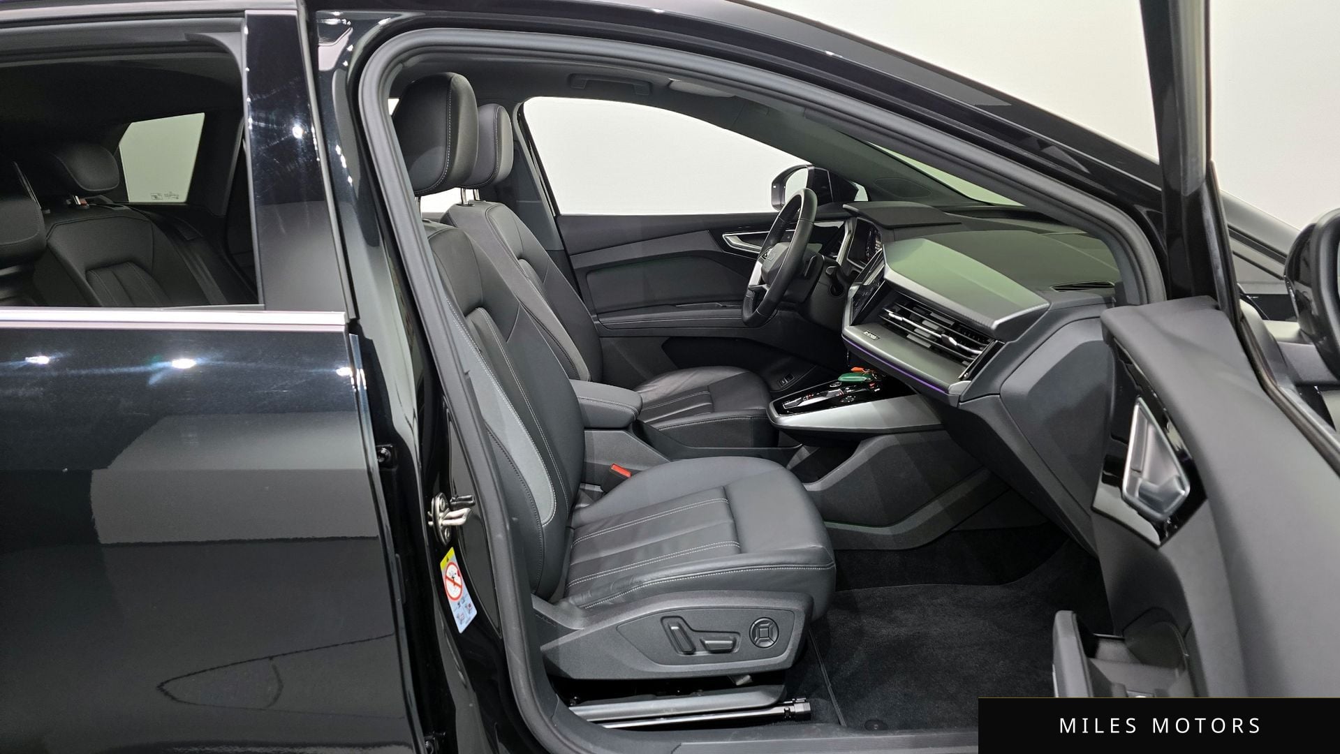 Audi Q4 e-tron 2022 — миниатюра 11