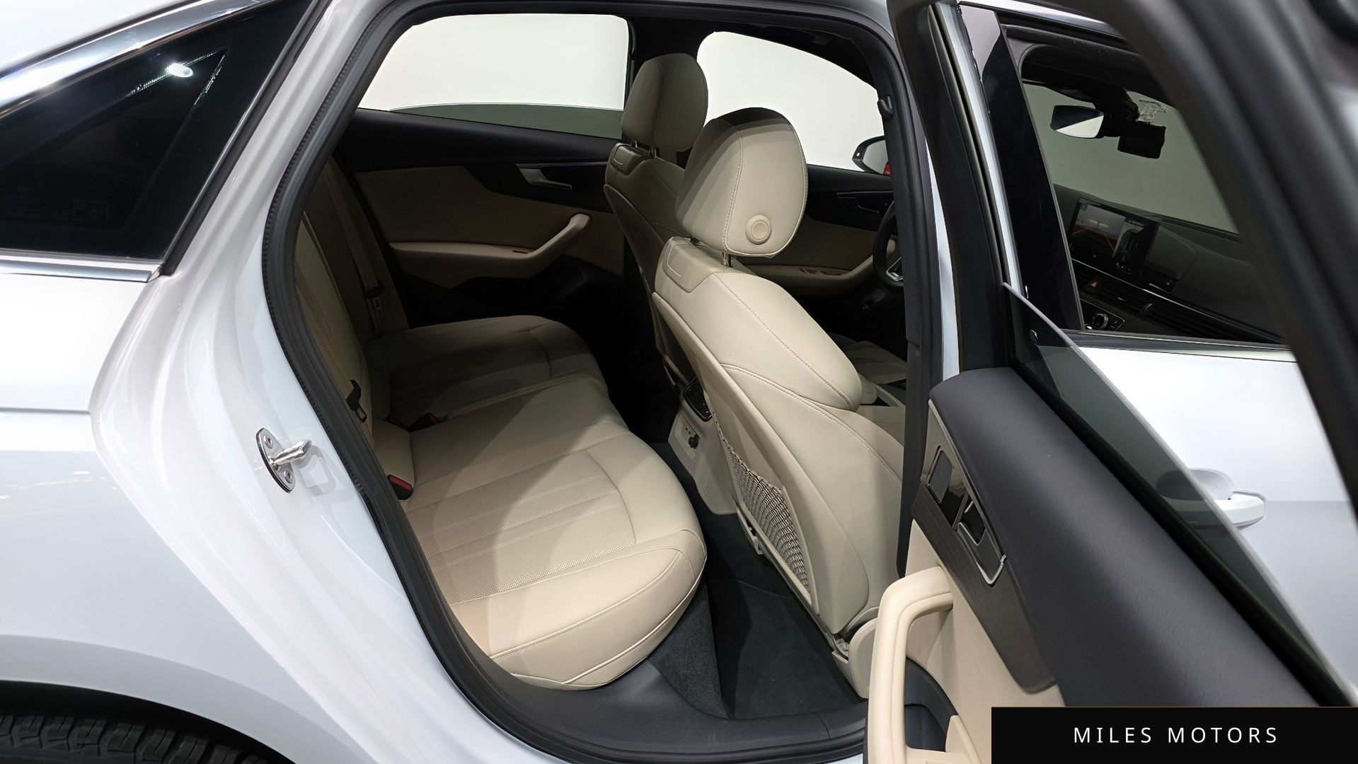 Audi A4 (B9) 2023 — миниатюра 12