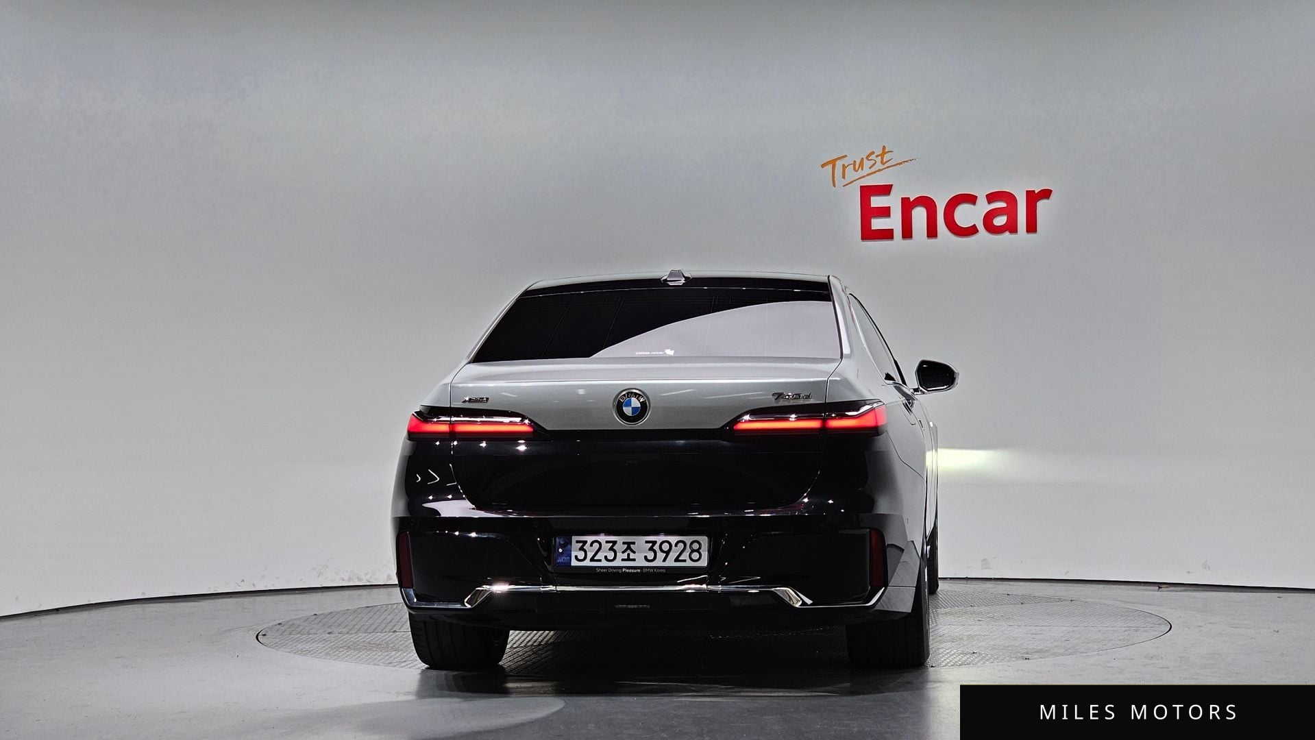 BMW 7 Series (G70) 2024 — миниатюра 4