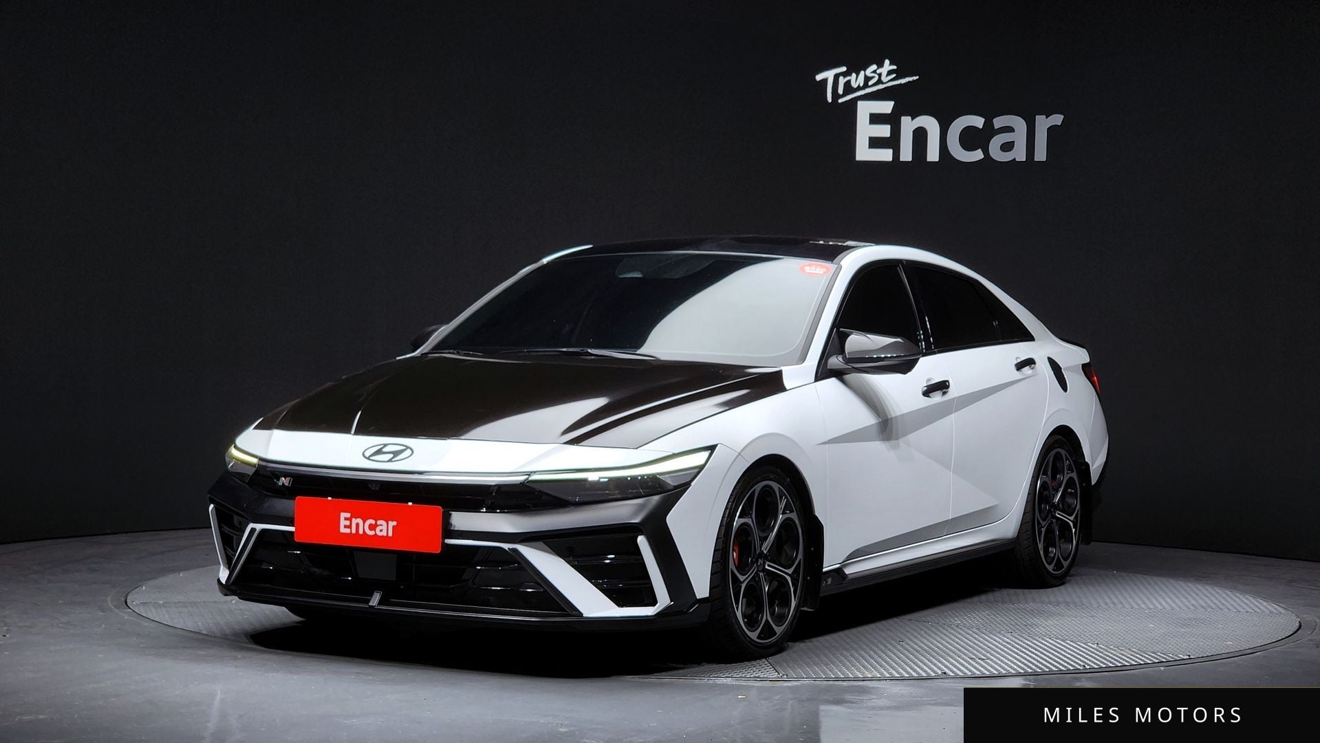 Hyundai AVANTE 2024 — фото 1 из 12