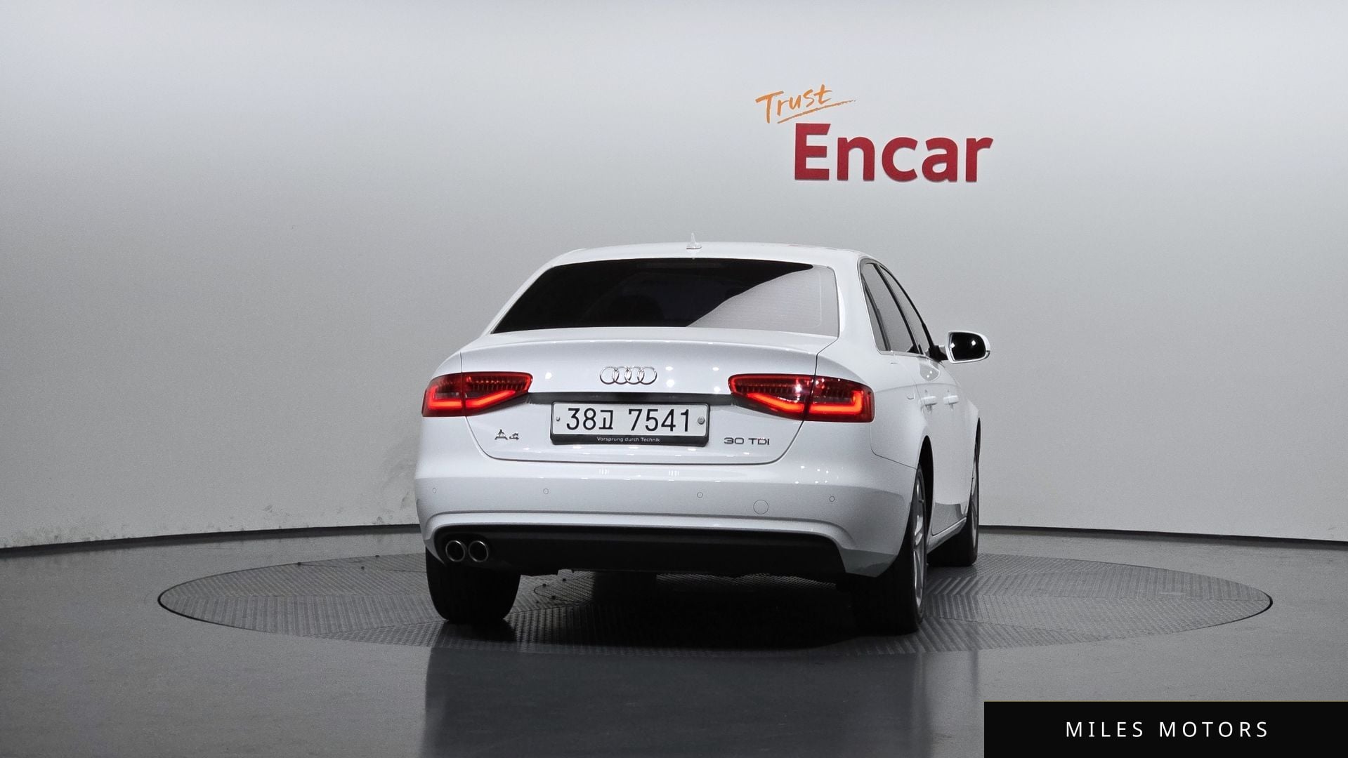 Audi A4 2015 — миниатюра 4