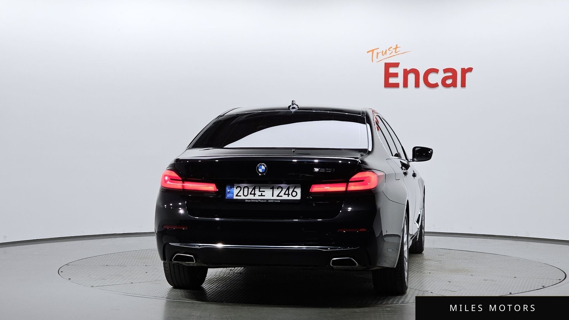 BMW 5 Series (G30) 2022 — миниатюра 4