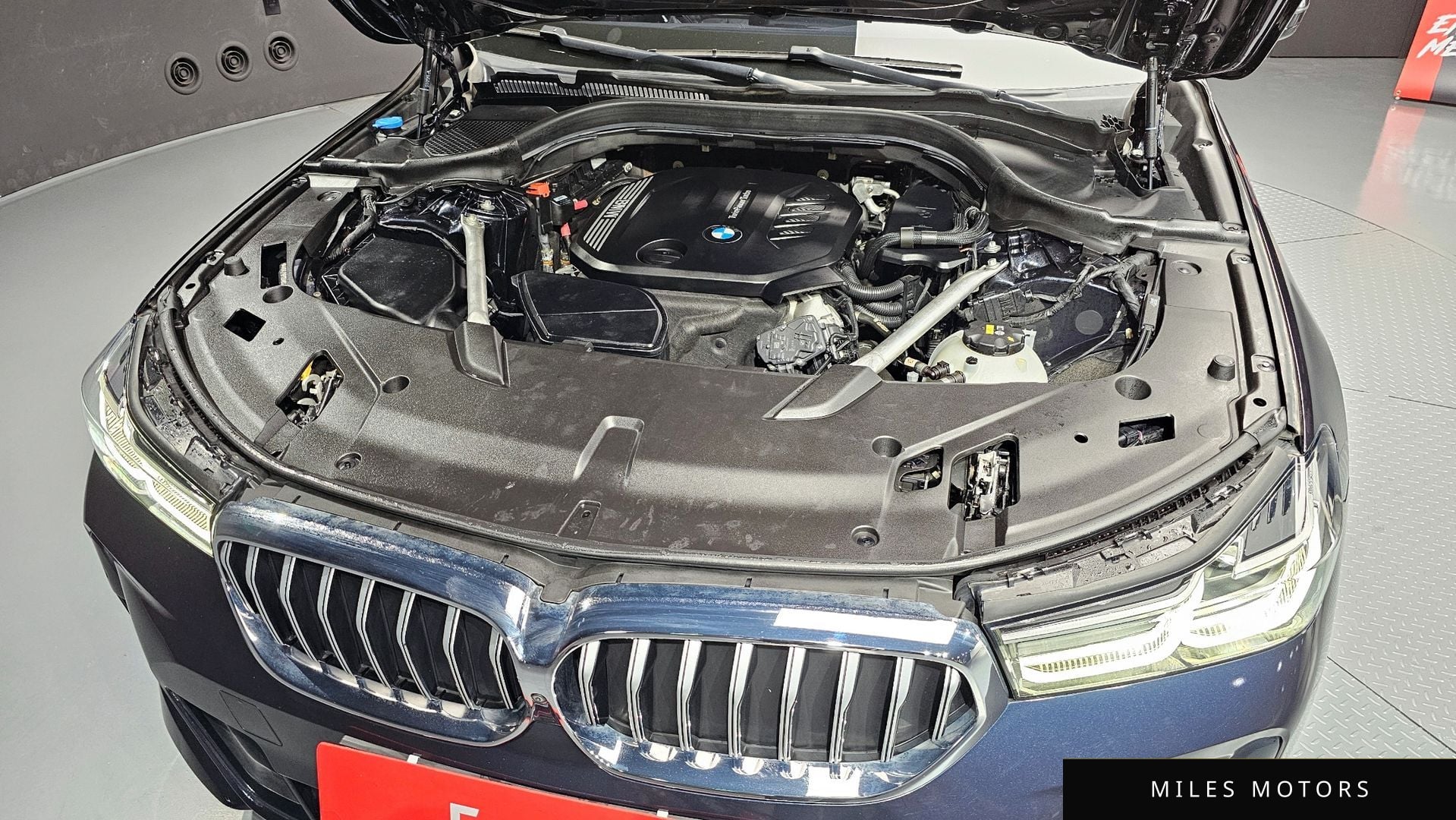 BMW 6 Series GT (G32) 2021 — миниатюра 6