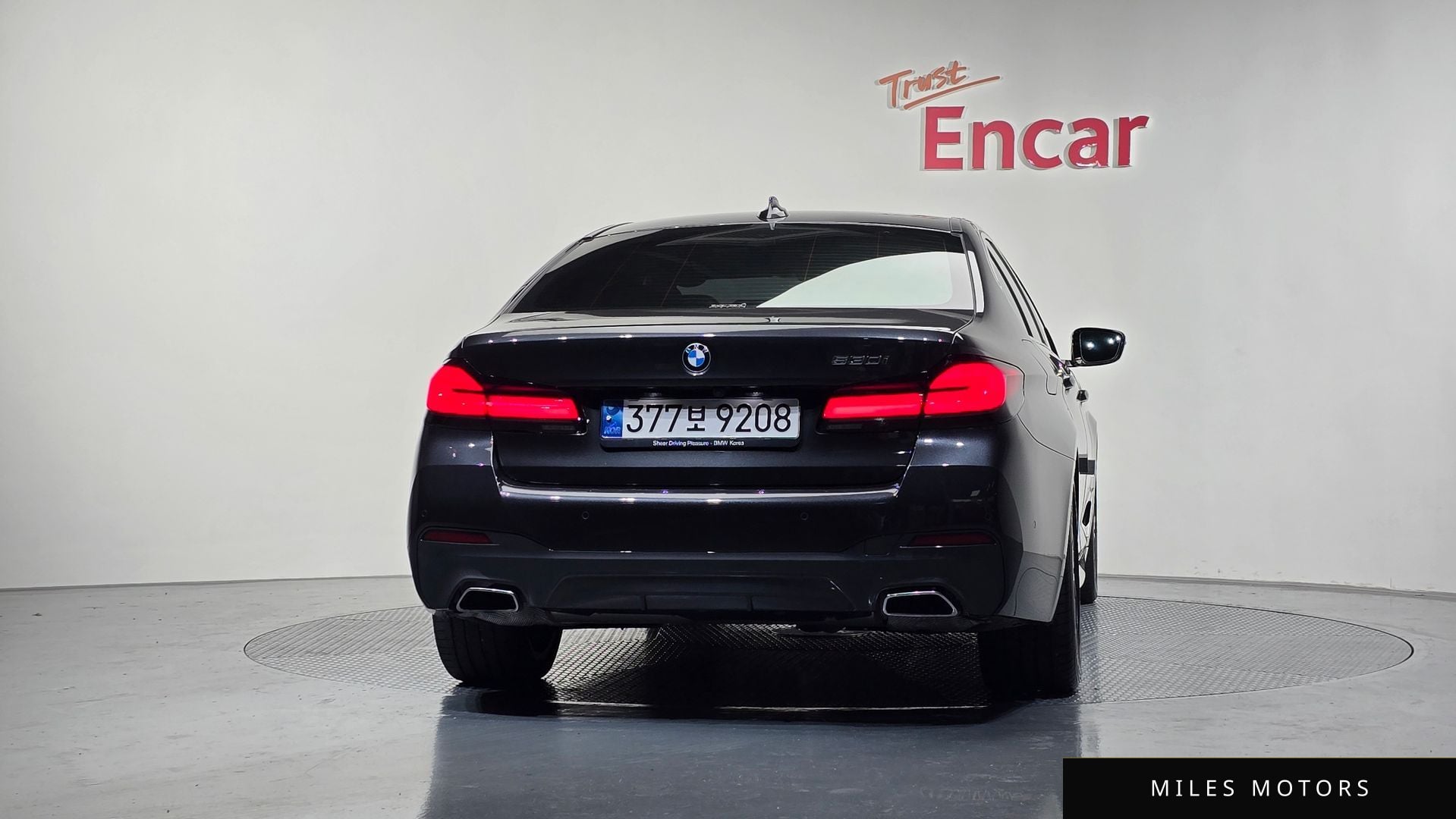 BMW 5 Series (G30) 2022 — миниатюра 4