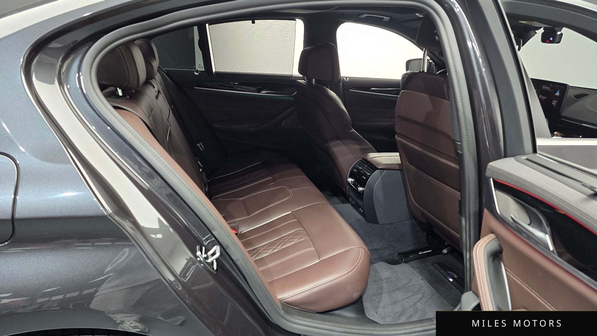BMW 5 Series (G30) 2022 — миниатюра 12