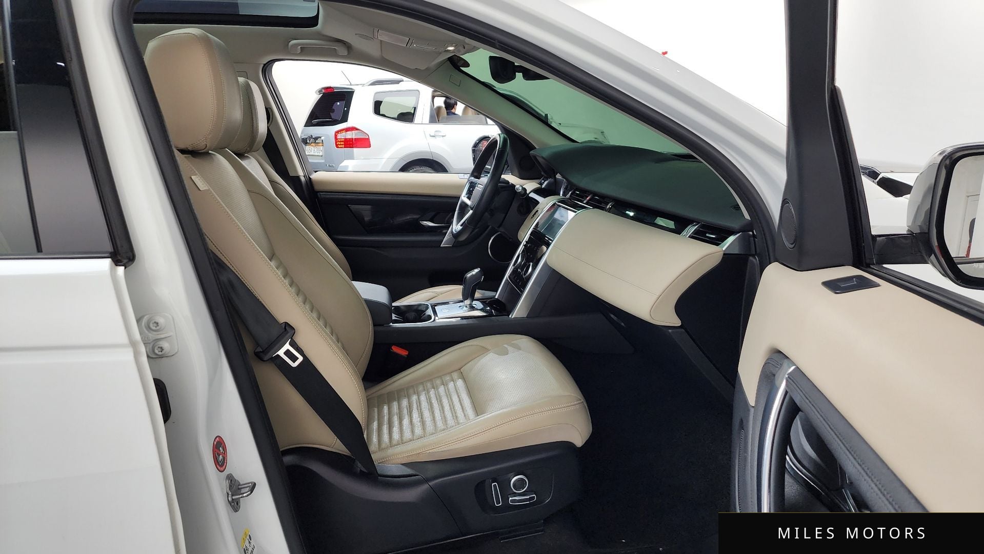 Land Rover Discovery Sport 2021 — миниатюра 11