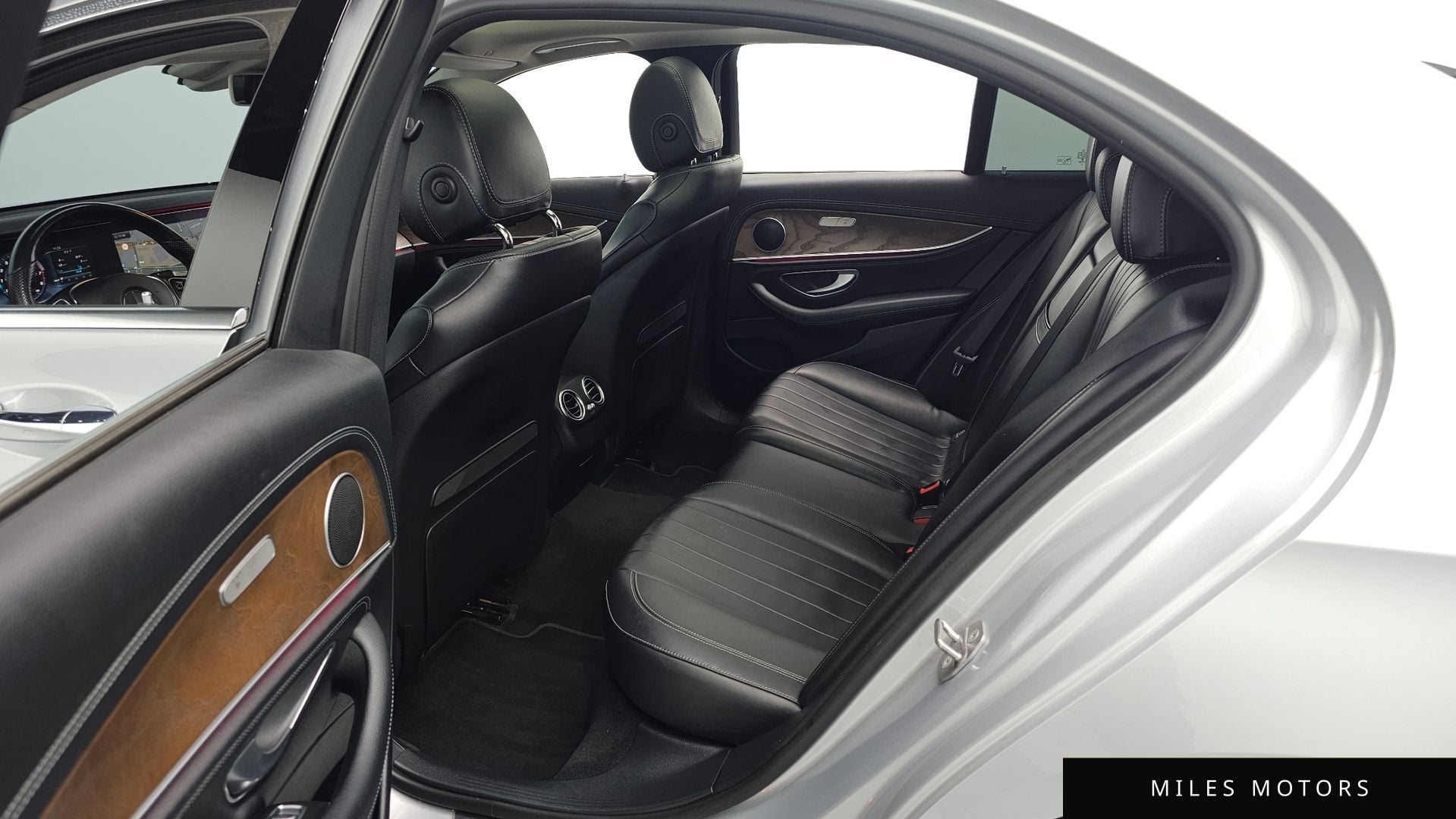 Mercedes-Benz E-Class W213 2017 — миниатюра 12