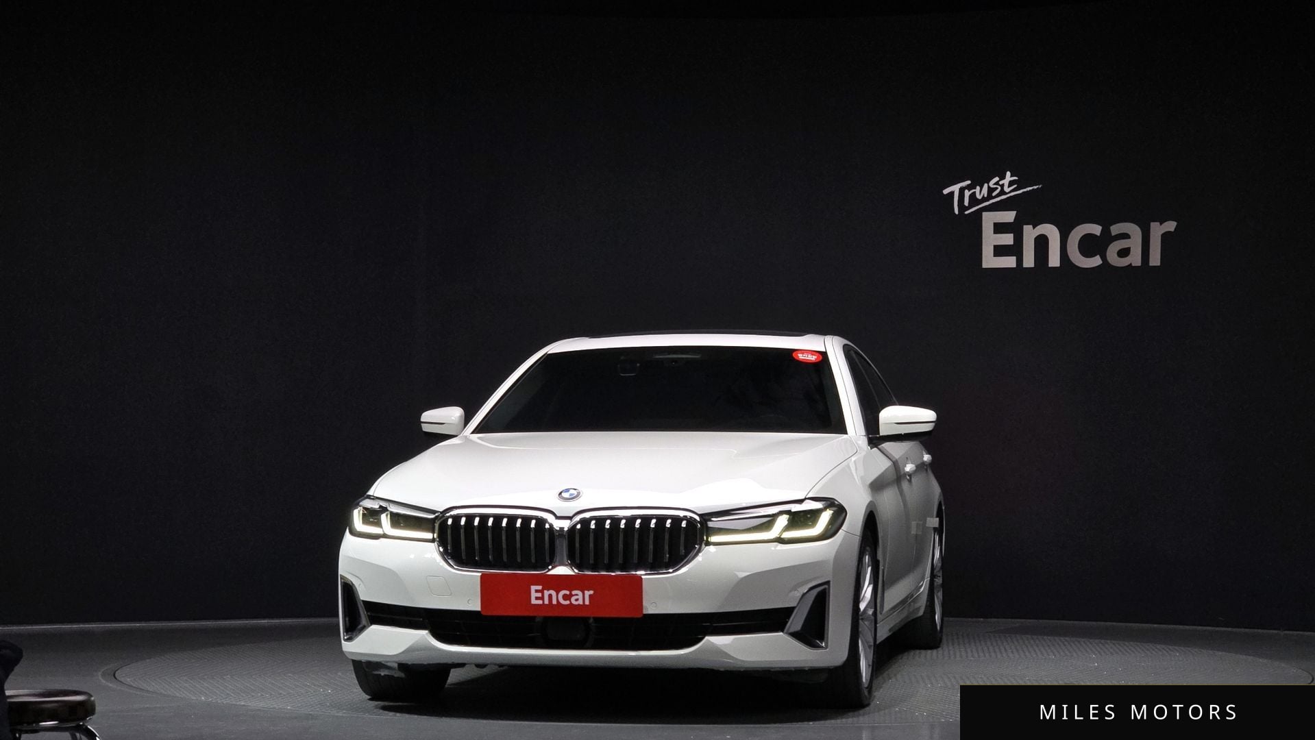 BMW 5 Series (G30) 2021 — миниатюра 3