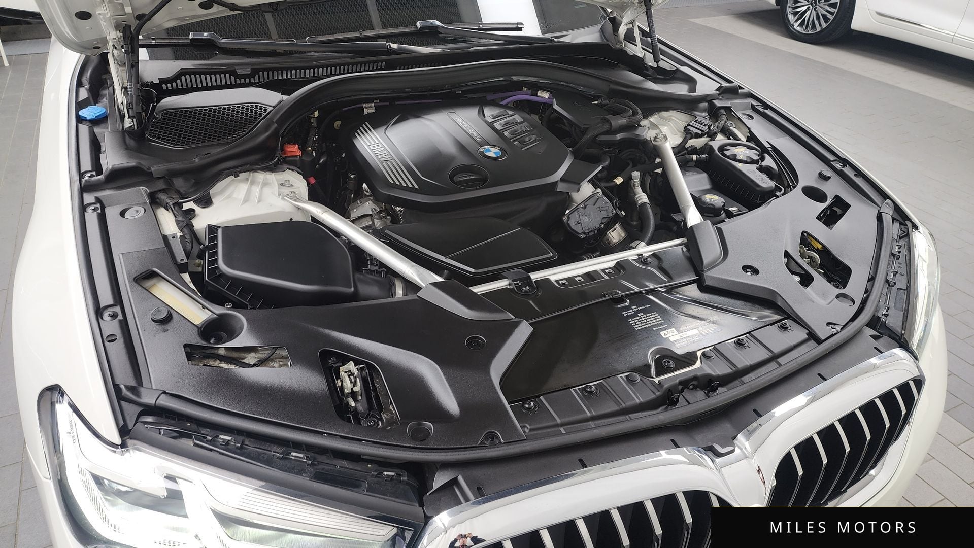 BMW 5 Series (G30) 2021 — миниатюра 6