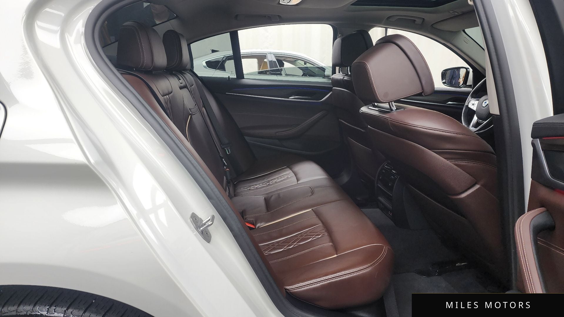 BMW 5 Series (G30) 2021 — миниатюра 12