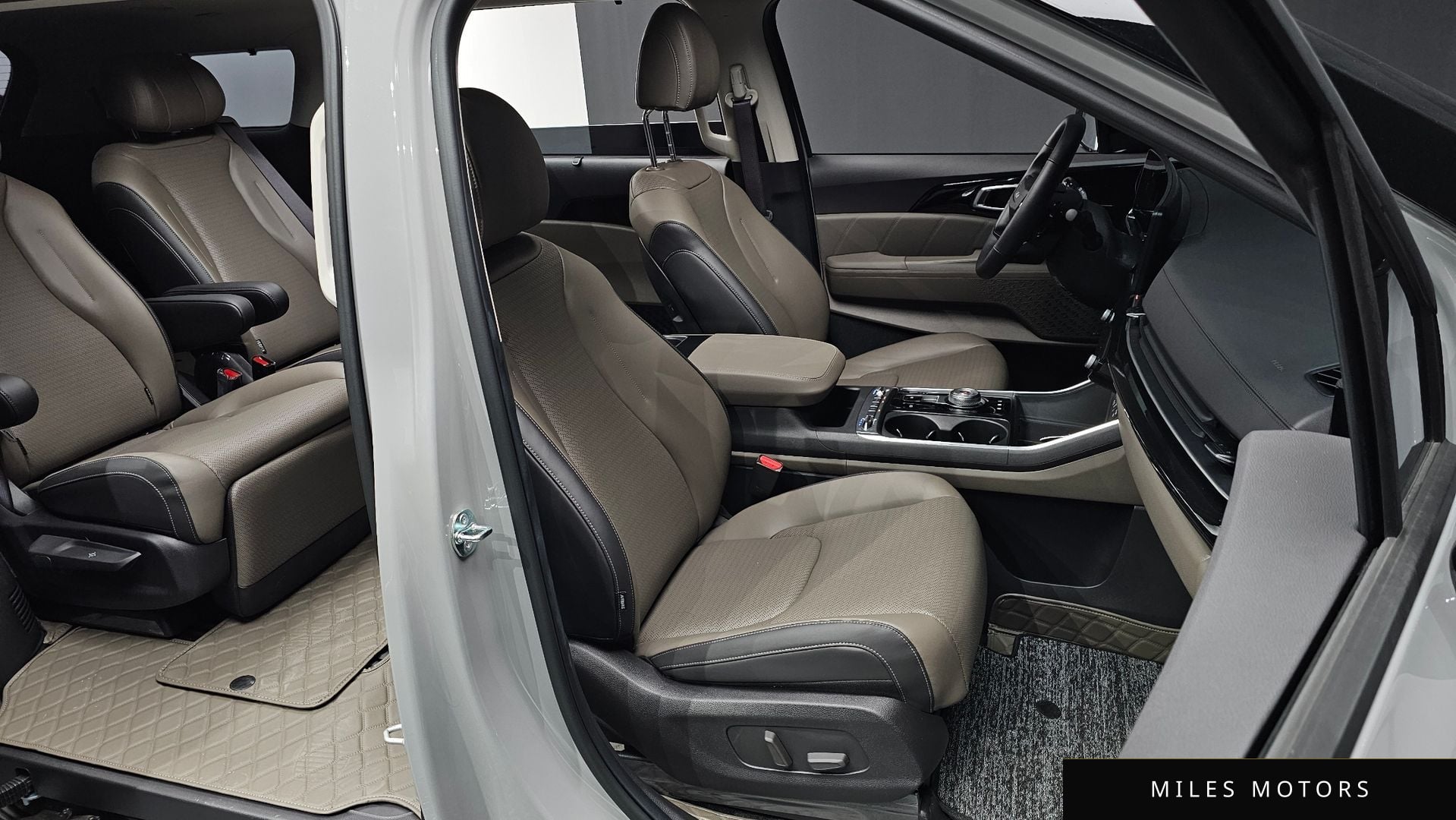 Kia Canival 2025 — миниатюра 10
