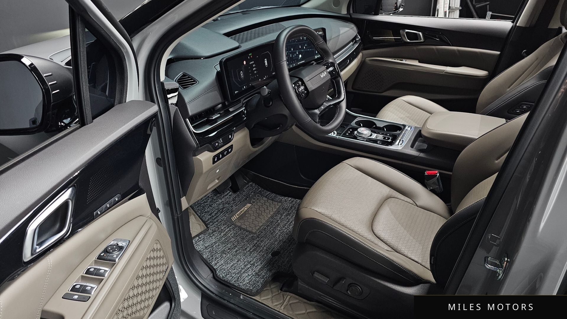 Kia Canival 2025 — миниатюра 11
