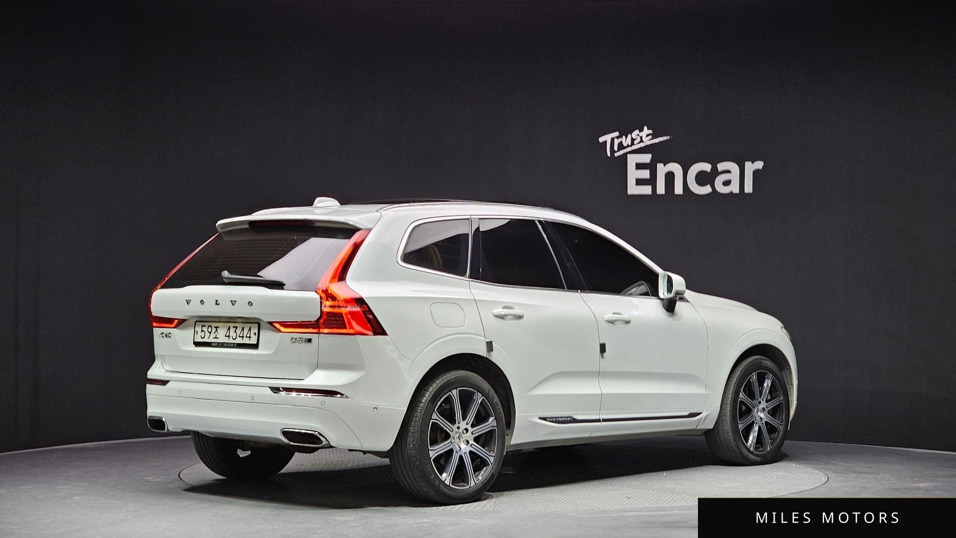 Volvo XC60 2019 — миниатюра 2