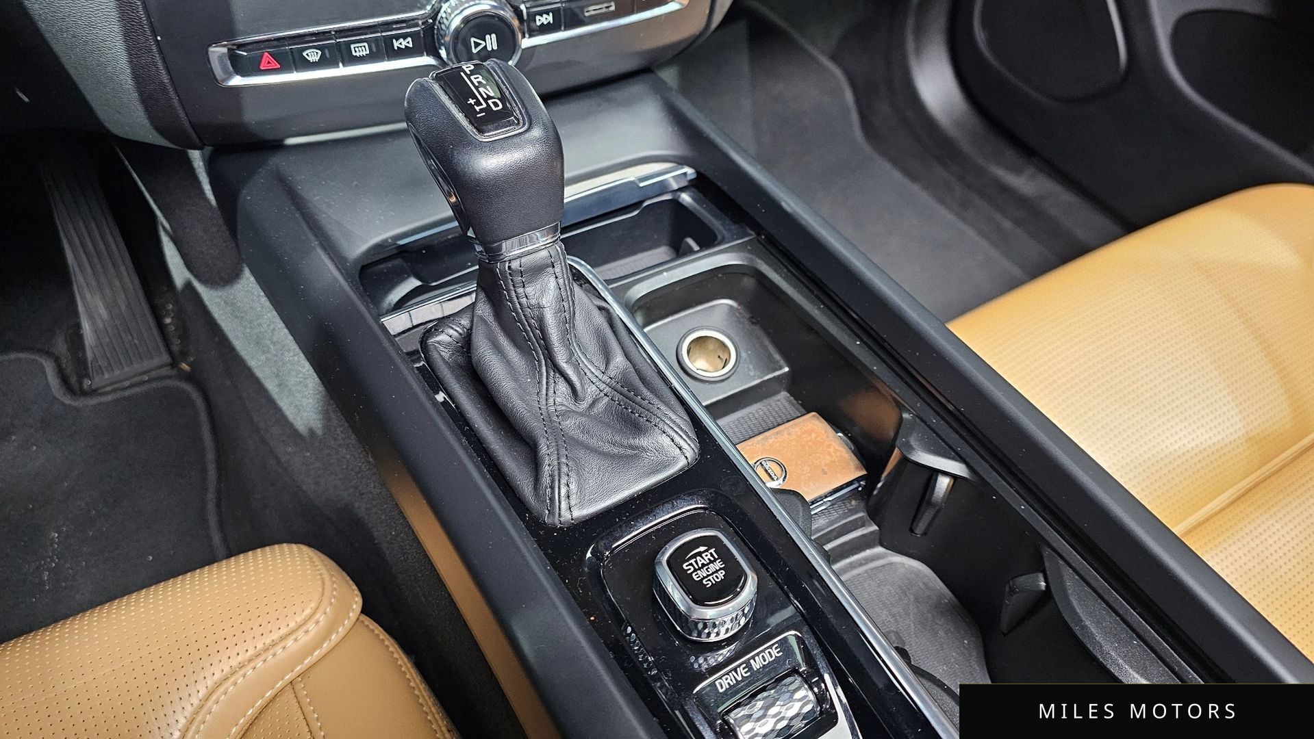 Volvo XC60 2019 — миниатюра 9